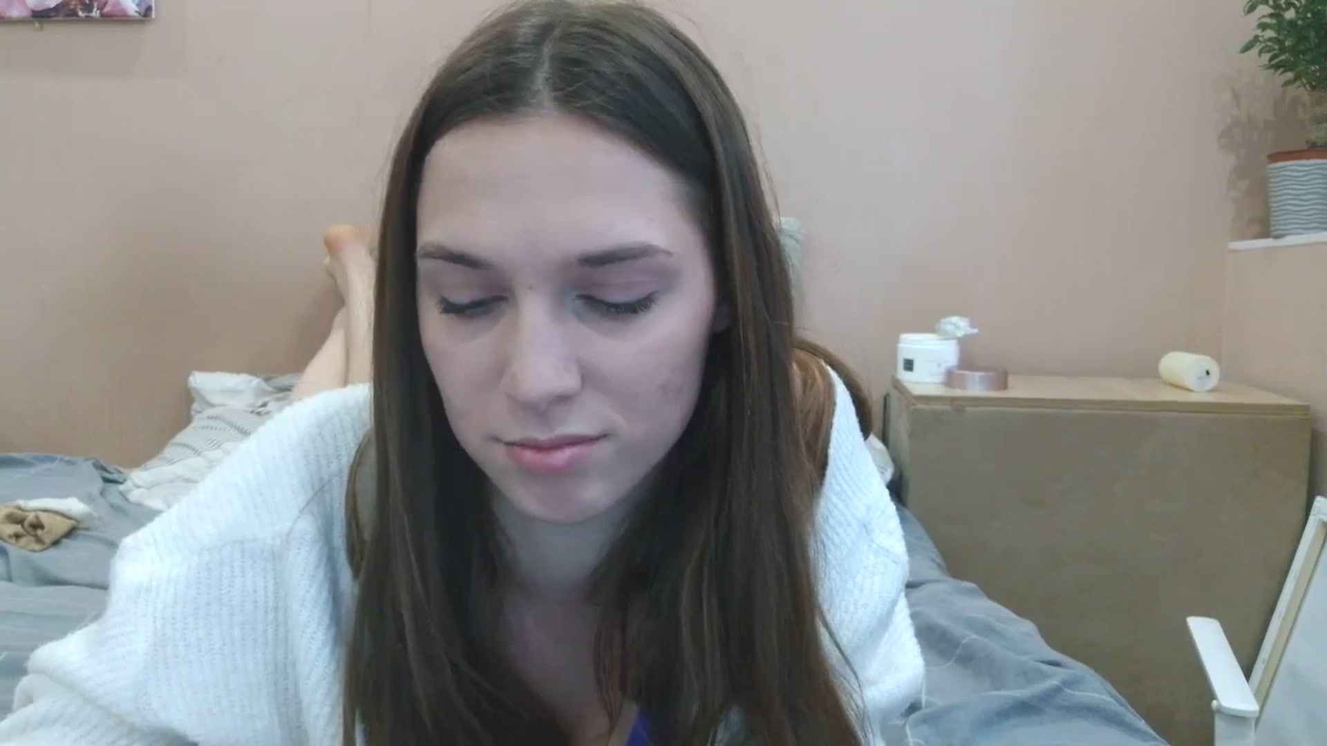 Gallery image thumbnail from HaleyReed's myfreecams stream on, 05/05/2025, 12:49 image 8 of 20