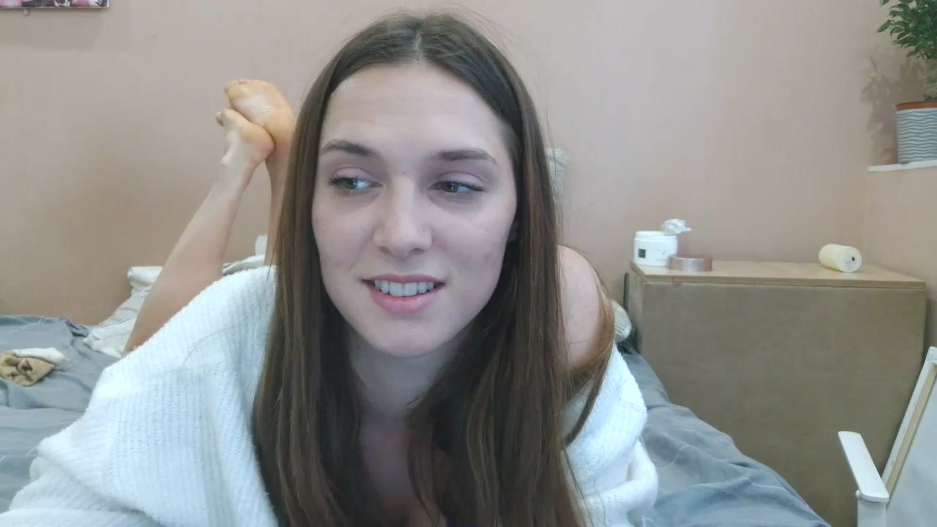 Gallery image thumbnail from HaleyReed's myfreecams stream on, 05/05/2025, 12:49 image 11 of 20