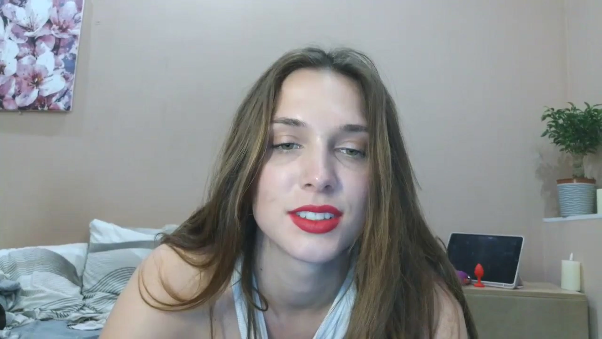 Gallery image thumbnail from HaleyReed's myfreecams stream on, 05/07/2025, 17:03 image 12 of 20