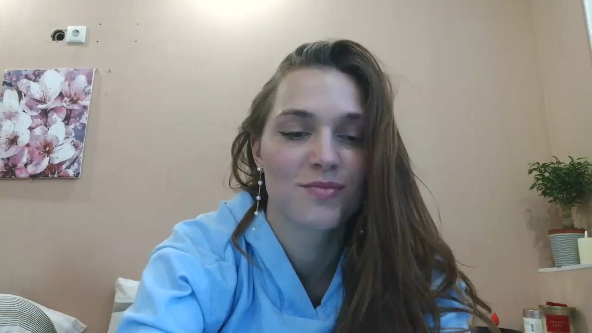 Gallery image thumbnail from HaleyReed's myfreecams stream on, 05/08/2025, 14:37 image 15 of 20