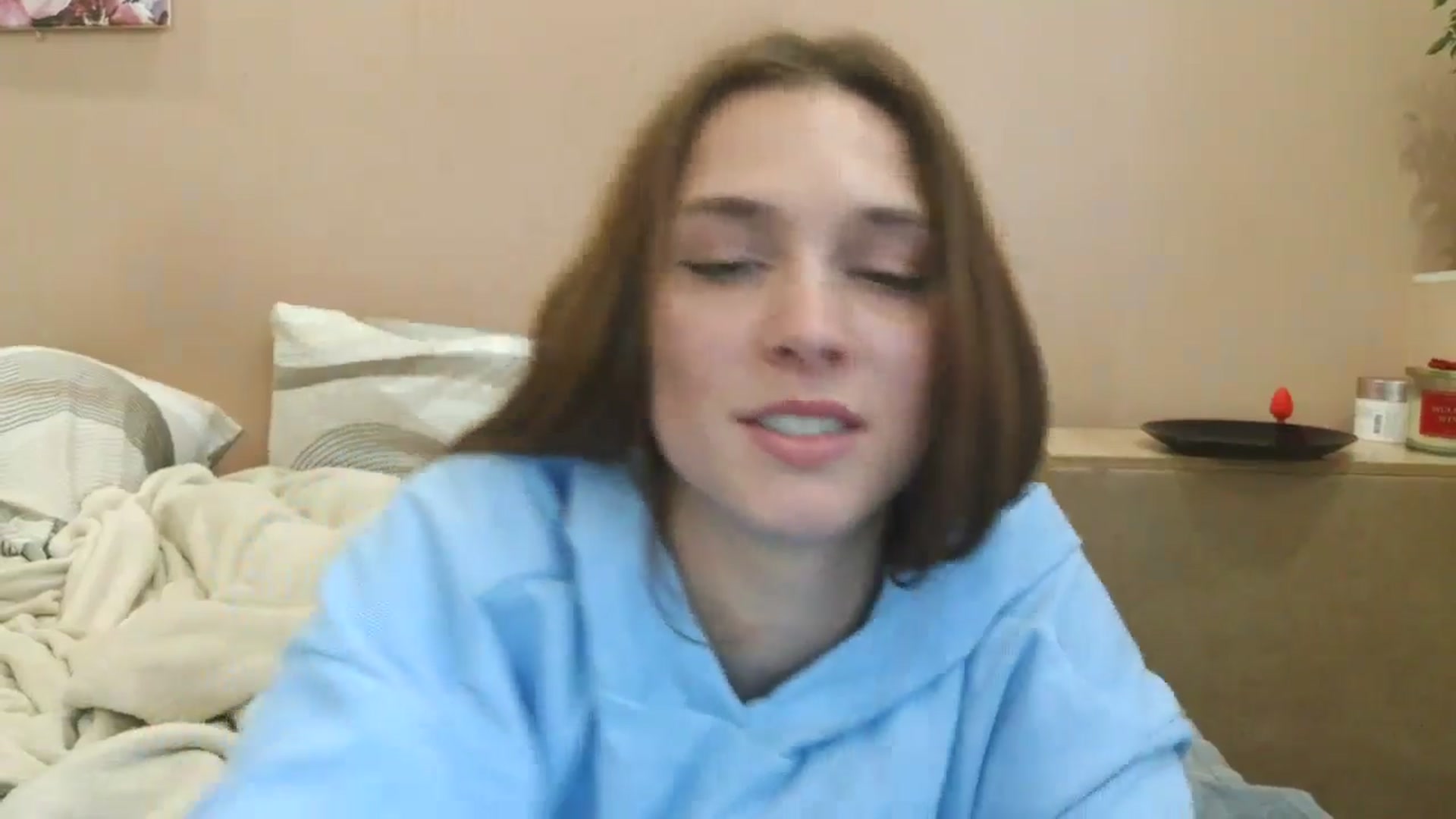 Gallery image thumbnail from HaleyReed's myfreecams stream on, 05/08/2025, 14:37 image 4 of 20