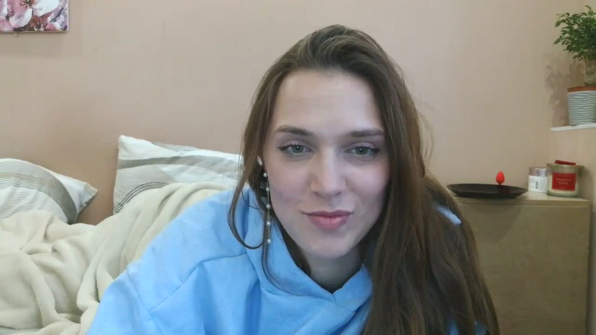 Gallery image thumbnail from HaleyReed's myfreecams stream on, 05/08/2025, 14:37 image 8 of 20