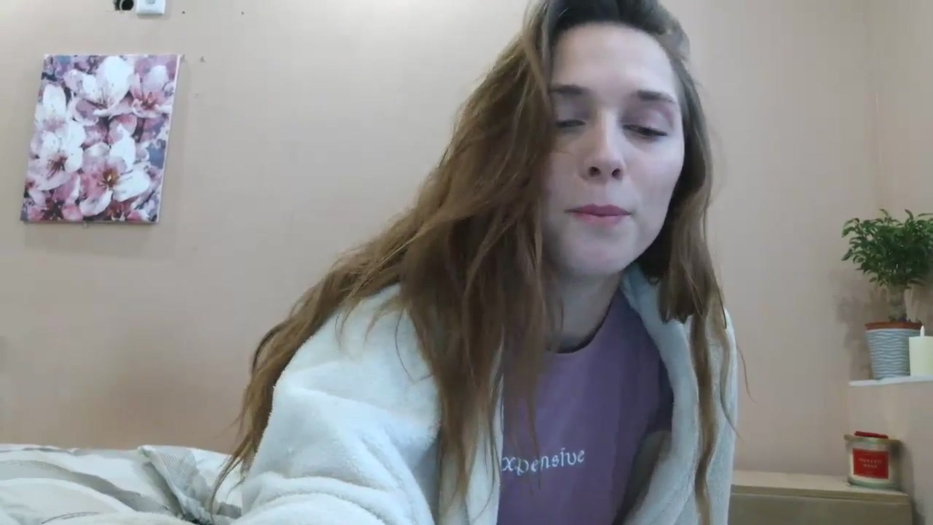 Gallery image thumbnail from HaleyReed's myfreecams stream on, 05/09/2025, 11:47 image 2 of 20