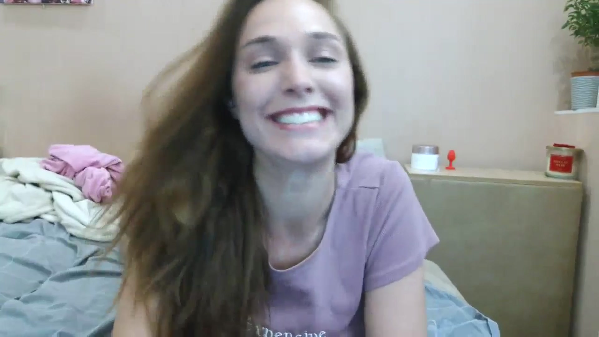 Gallery image thumbnail from HaleyReed's myfreecams stream on, 05/09/2025, 12:40 image 14 of 20