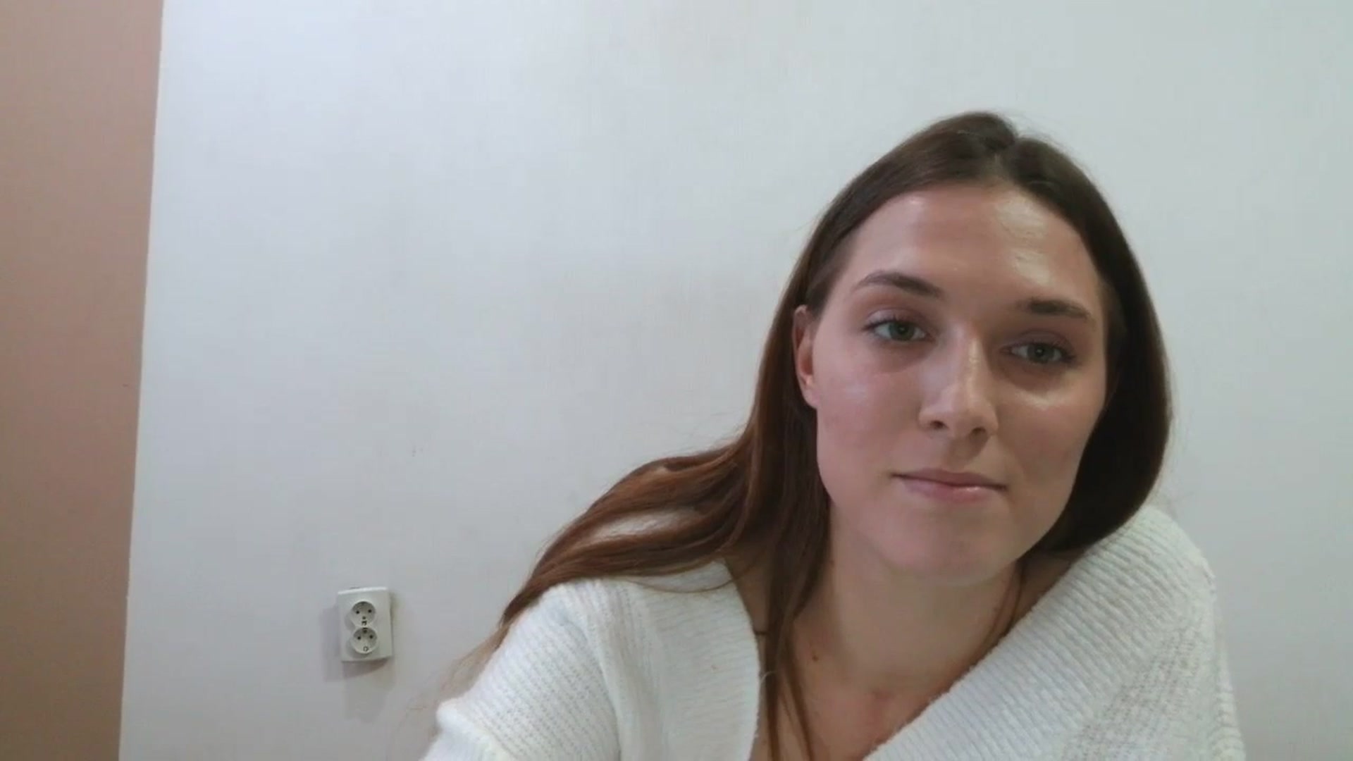 Gallery image thumbnail from HaleyReed's myfreecams stream on, 05/14/2025, 12:10 image 17 of 20