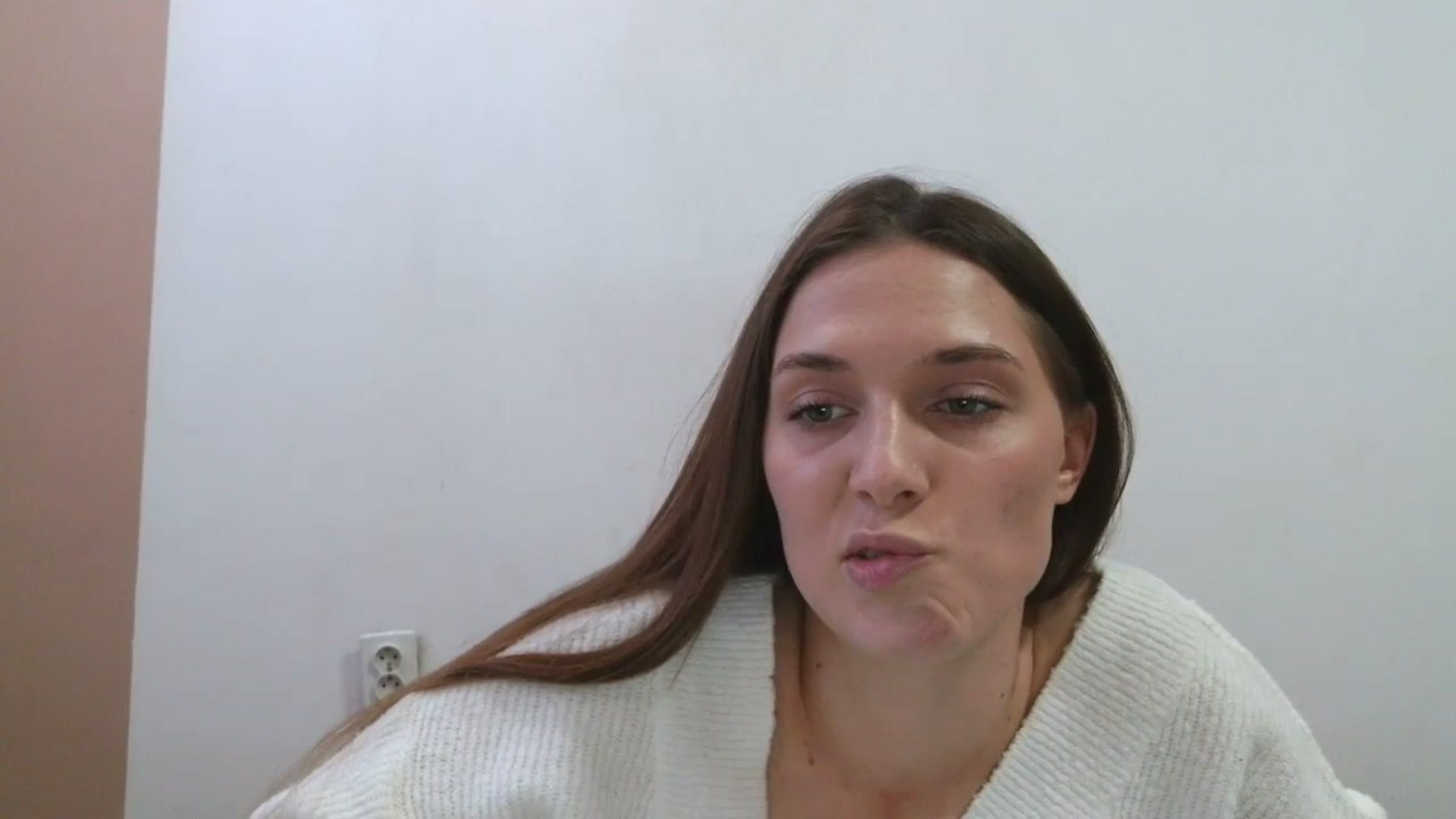 Gallery image thumbnail from HaleyReed's myfreecams stream on, 05/14/2025, 12:10 image 14 of 20