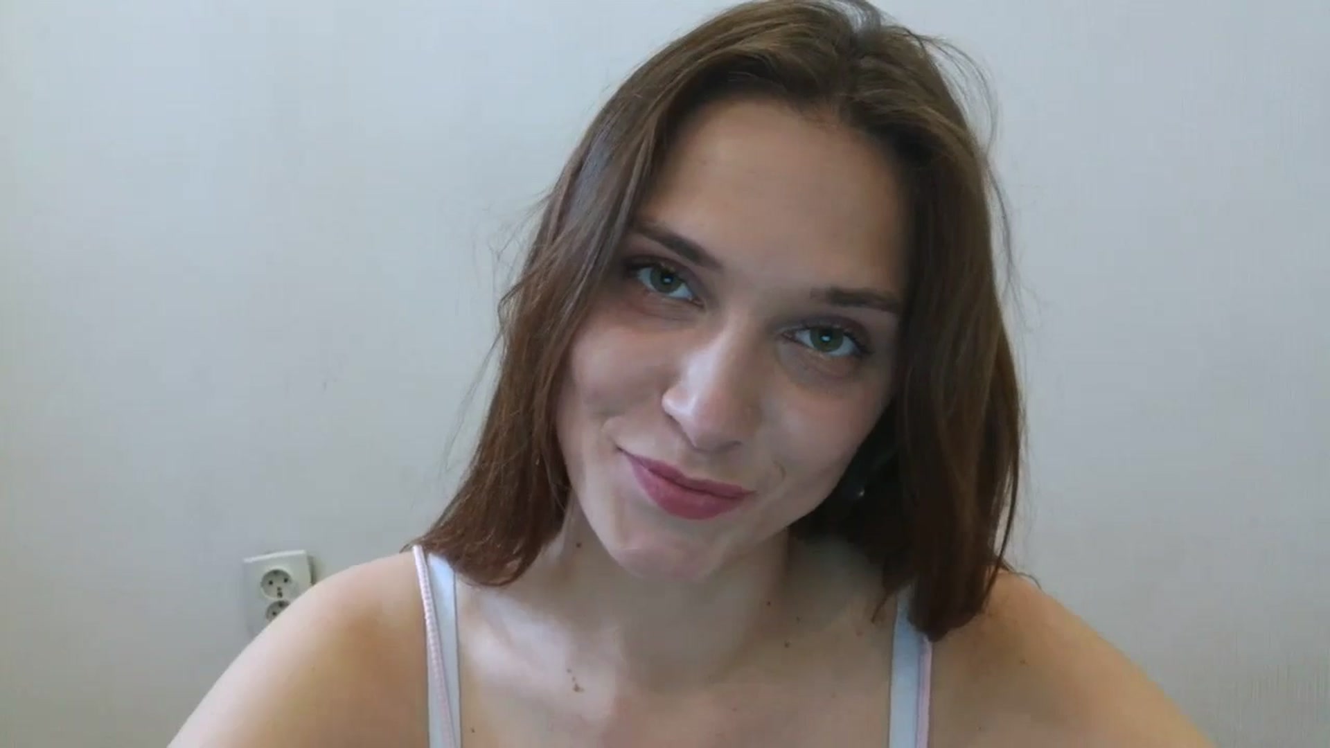 Gallery image thumbnail from HaleyReed's myfreecams stream on, 05/16/2025, 12:15 image 13 of 20