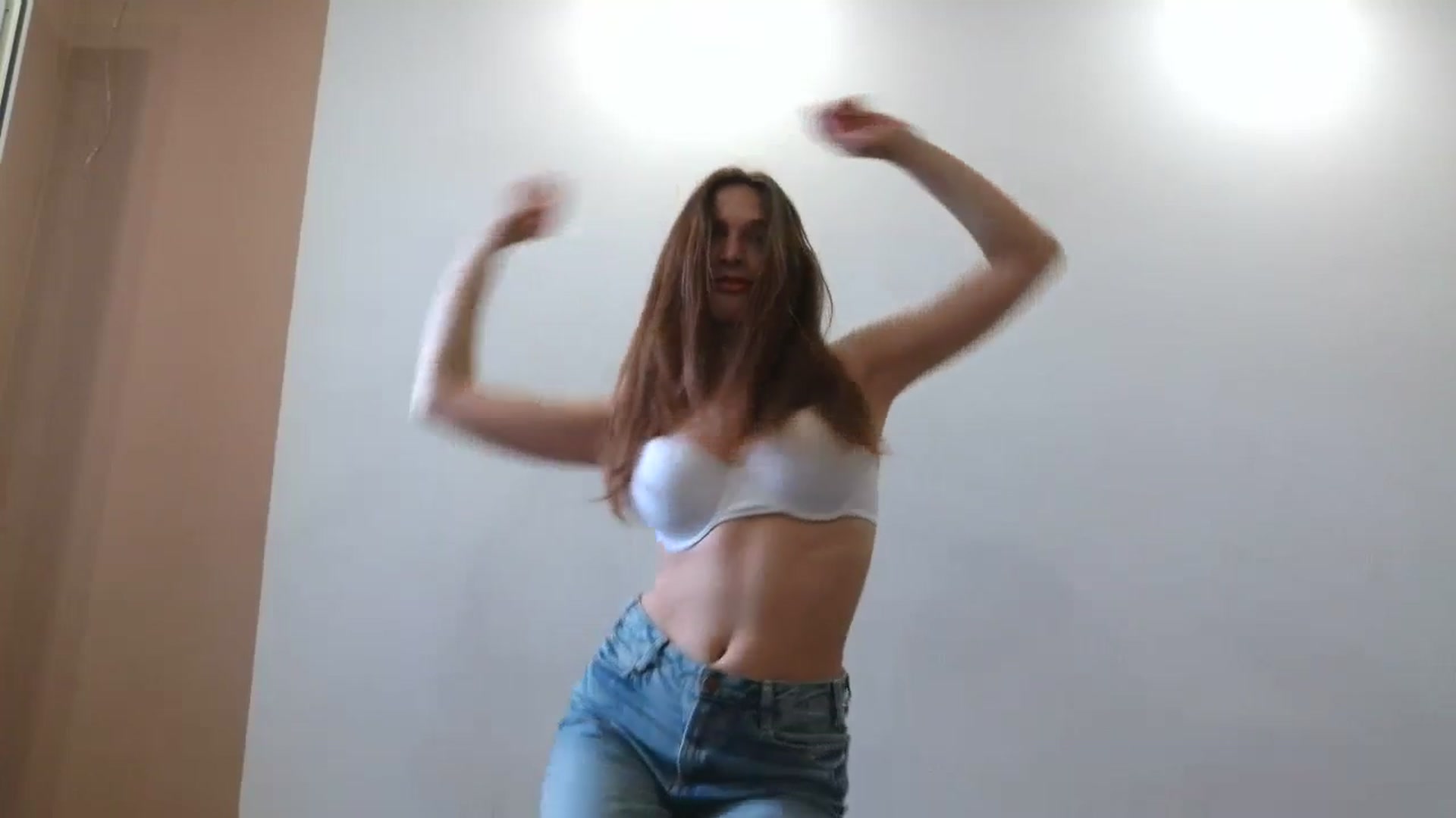 Gallery image thumbnail from HaleyReed's myfreecams stream on, 05/16/2025, 12:15 image 20 of 20