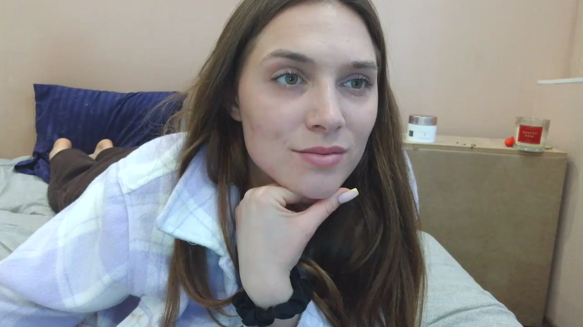 Gallery image thumbnail from HaleyReed's myfreecams stream on, 05/16/2025, 15:57 image 6 of 20