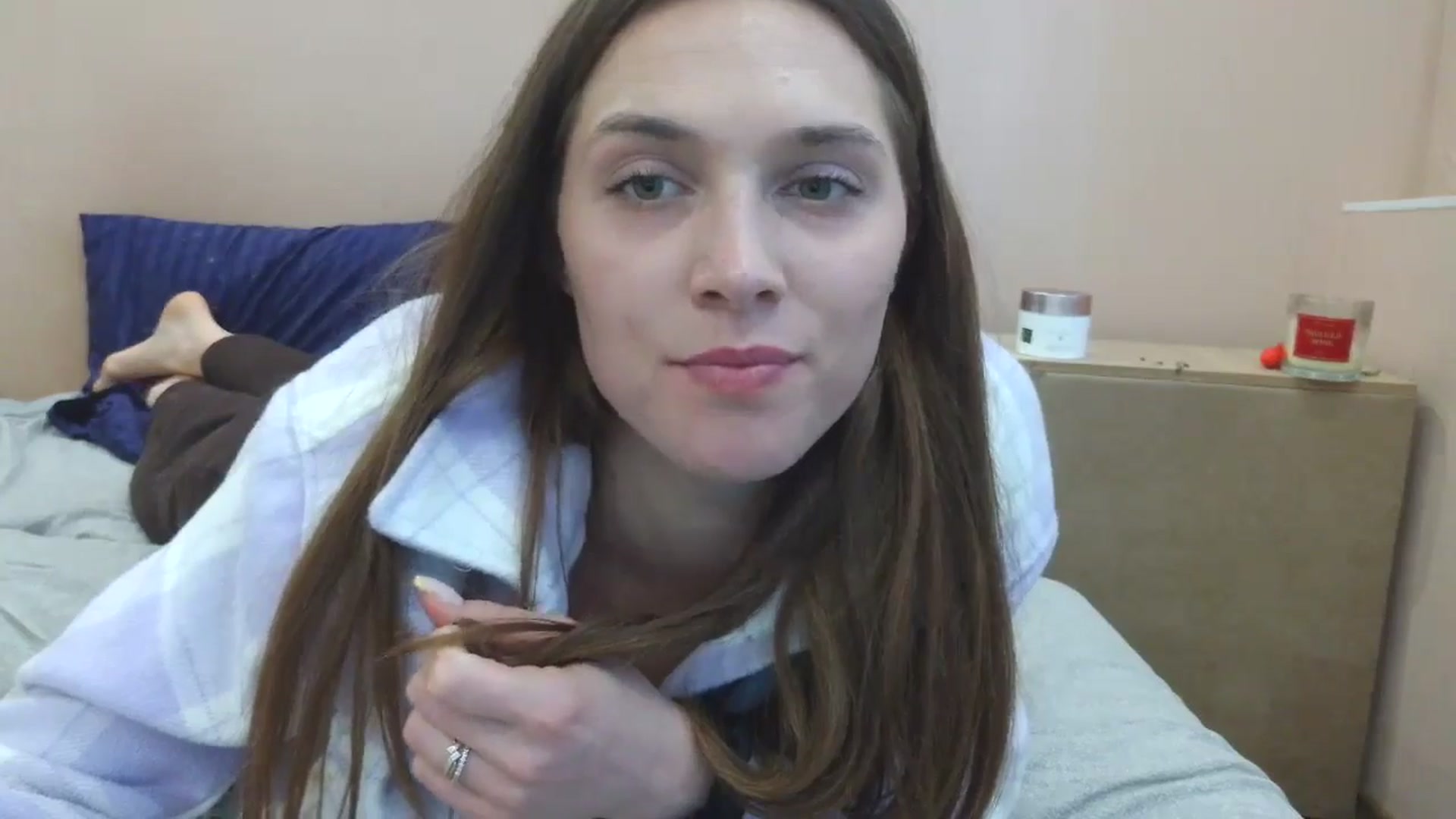 Gallery image thumbnail from HaleyReed's myfreecams stream on, 05/16/2025, 15:57 image 5 of 20