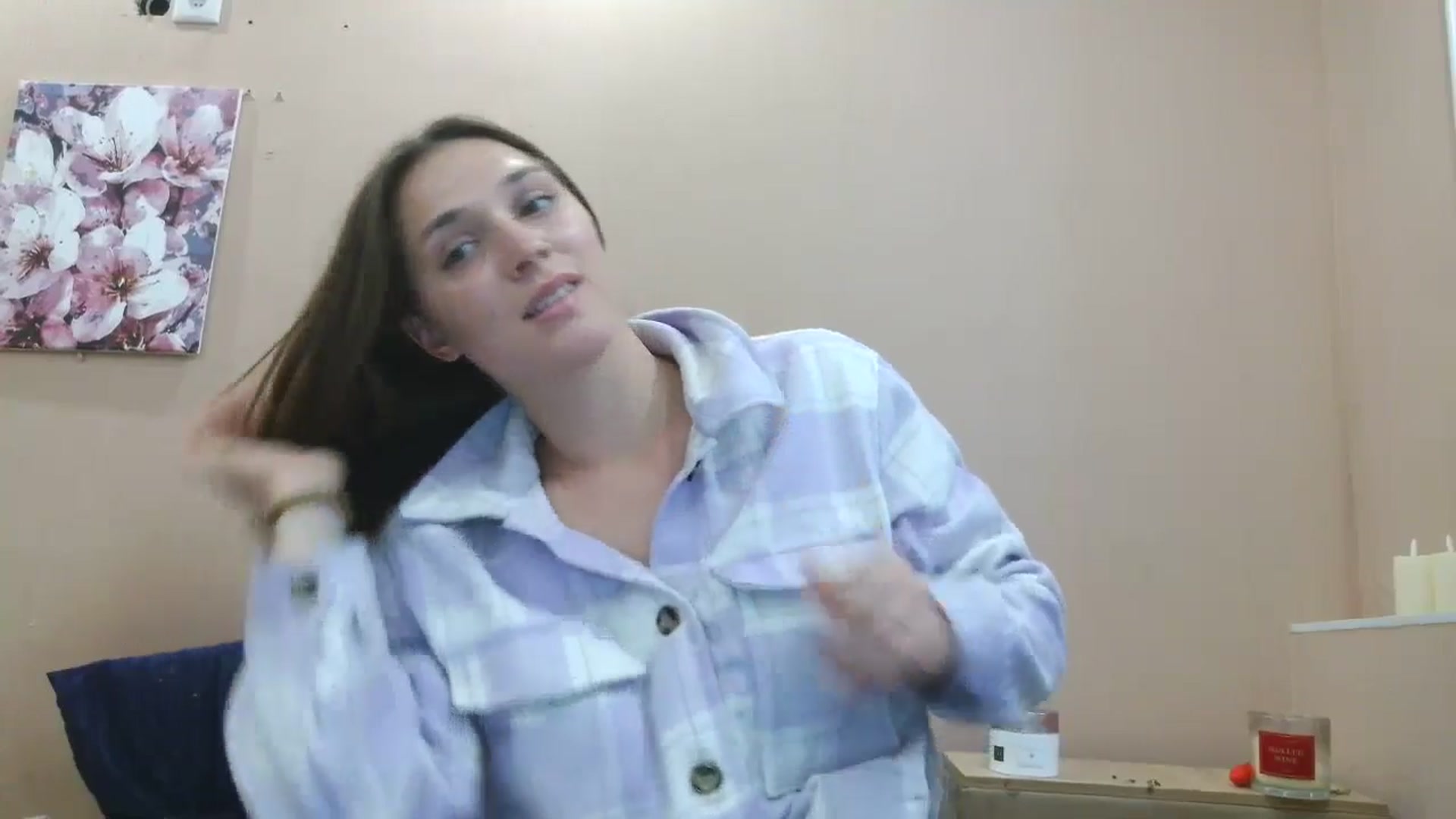 Gallery image thumbnail from HaleyReed's myfreecams stream on, 05/16/2025, 15:57 image 13 of 20