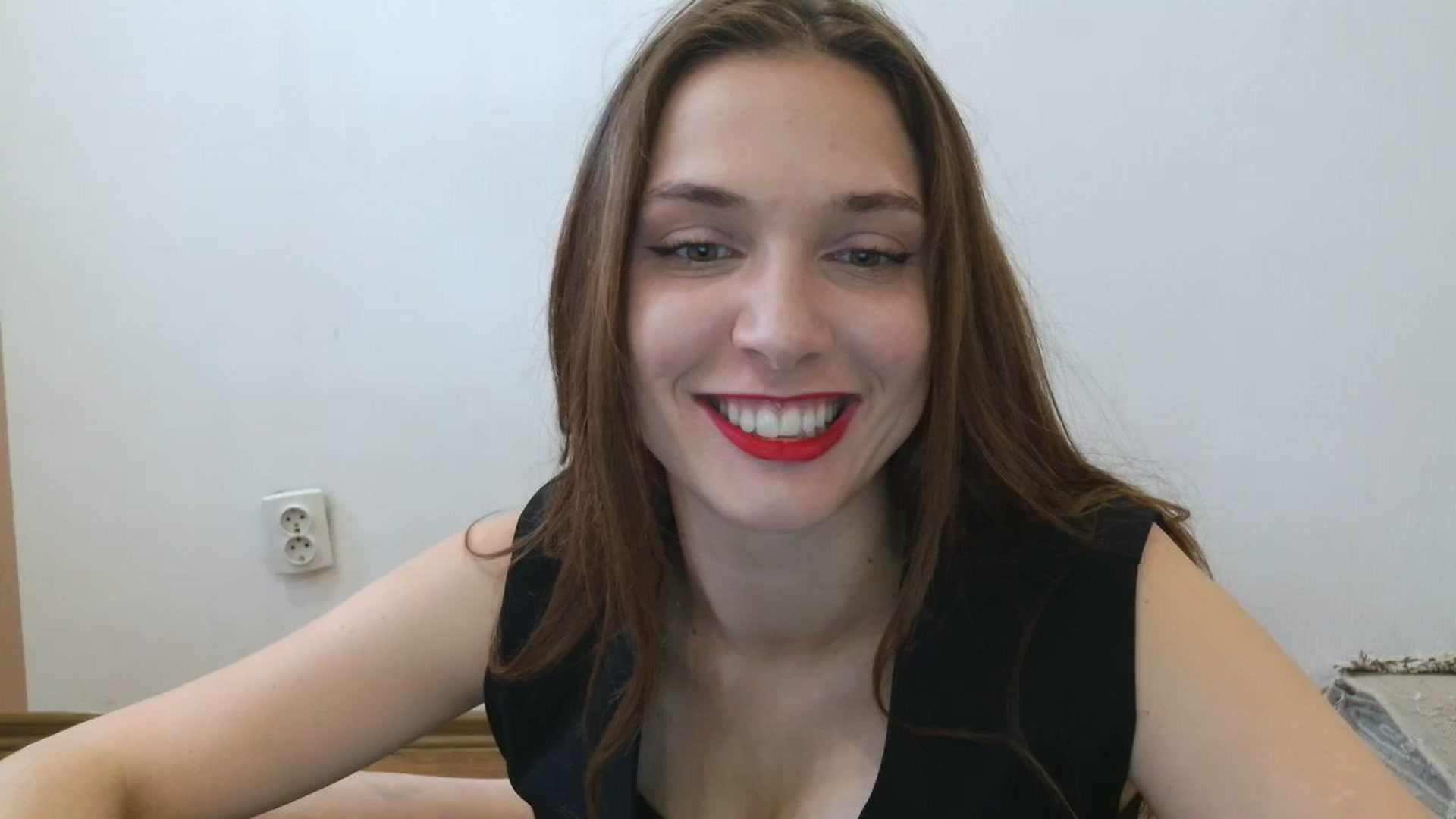 Gallery image thumbnail from HaleyReed's myfreecams stream on, 05/18/2025, 12:38 image 19 of 20