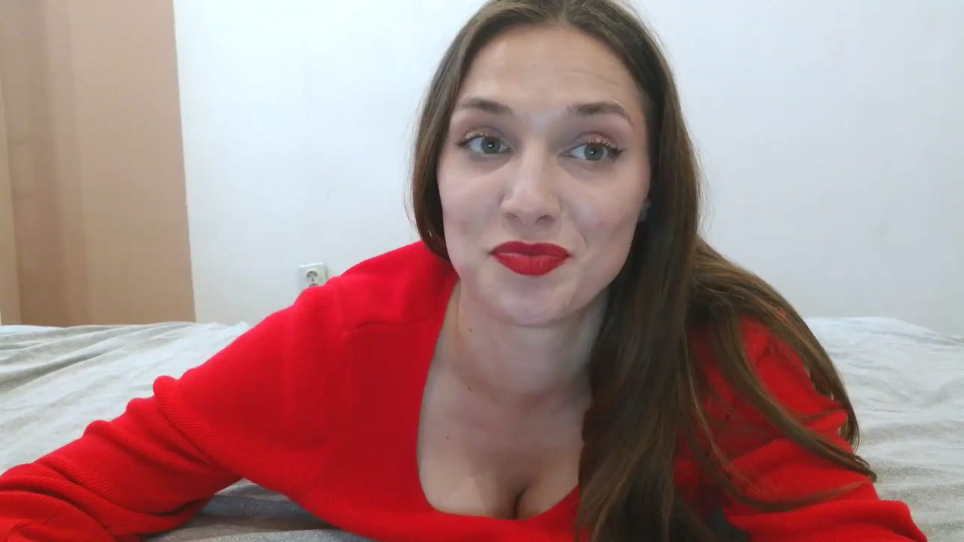 Gallery image thumbnail from HaleyReed's myfreecams stream on, 05/18/2025, 15:22 image 15 of 20