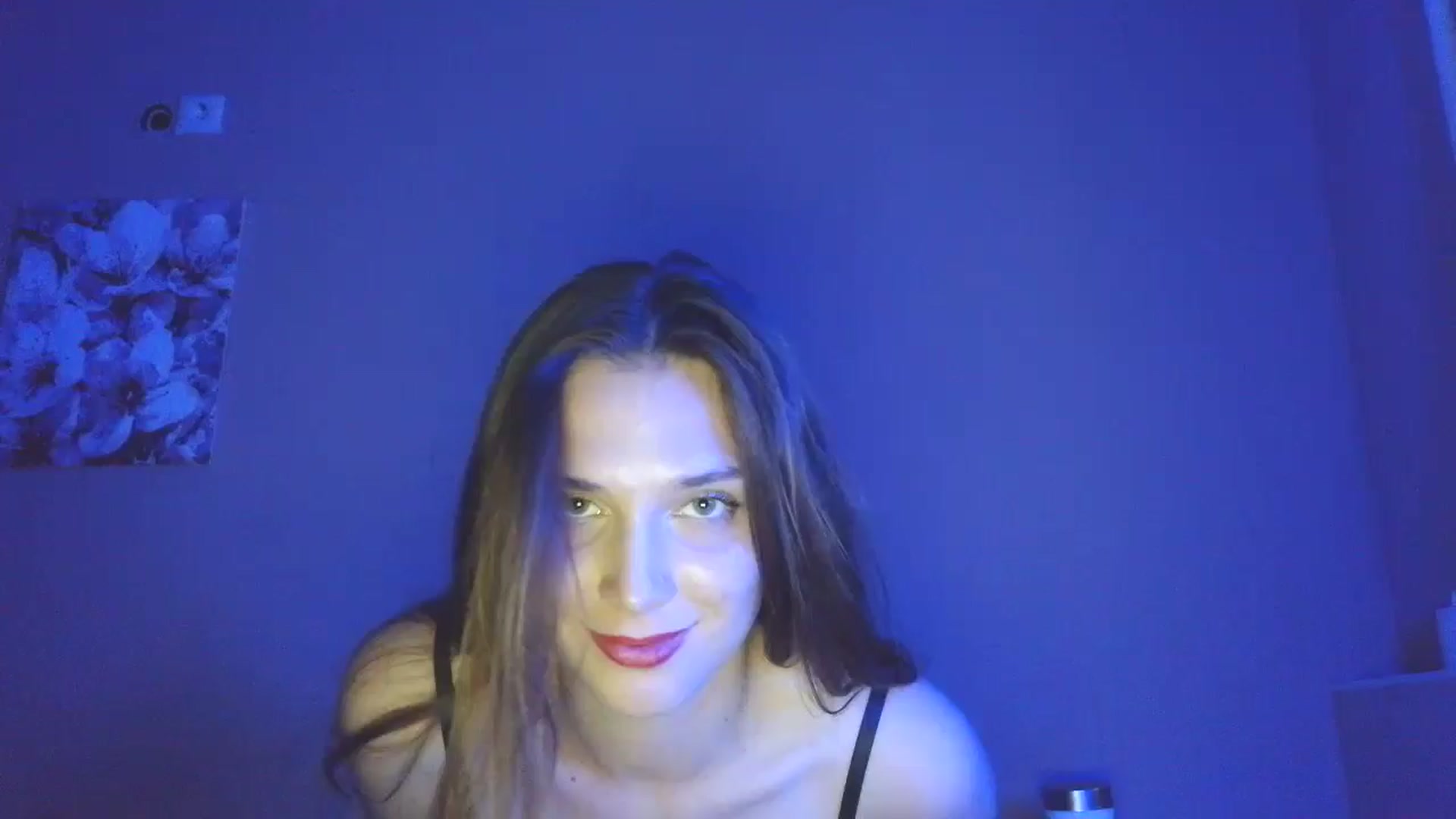 Gallery image thumbnail from HaleyReed's myfreecams stream on, 05/18/2025, 17:29 image 12 of 20