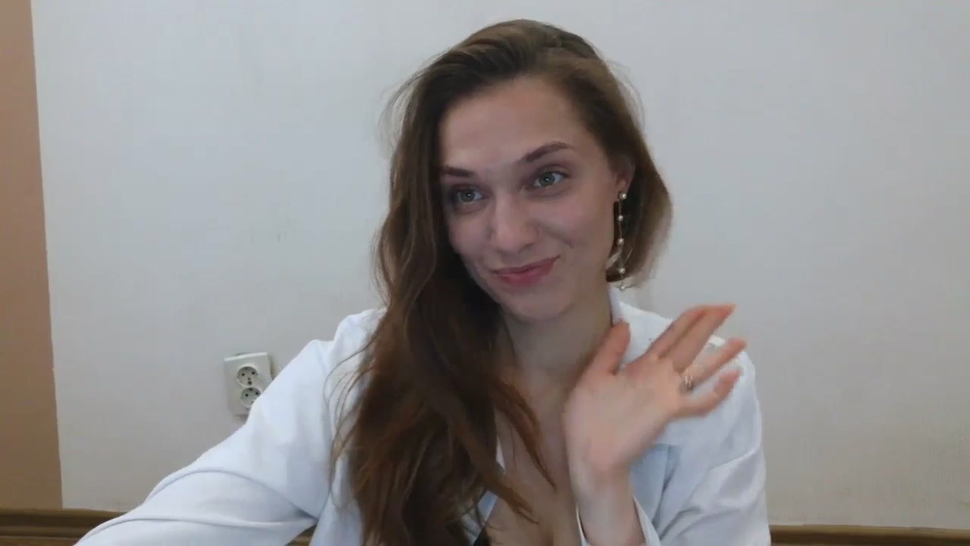 Gallery image thumbnail from HaleyReed's myfreecams stream on, 05/19/2025, 12:27 image 10 of 20