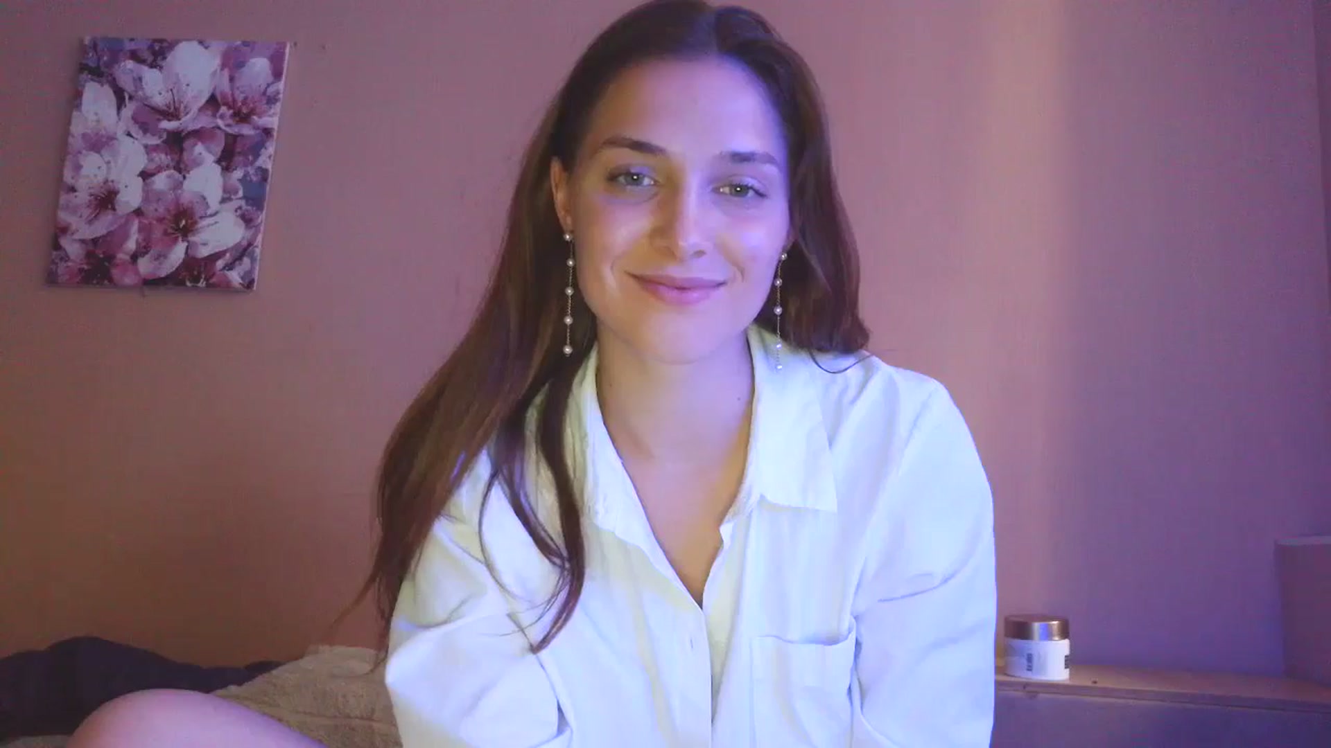 Gallery image thumbnail from HaleyReed's myfreecams stream on, 05/19/2025, 13:43 image 4 of 20