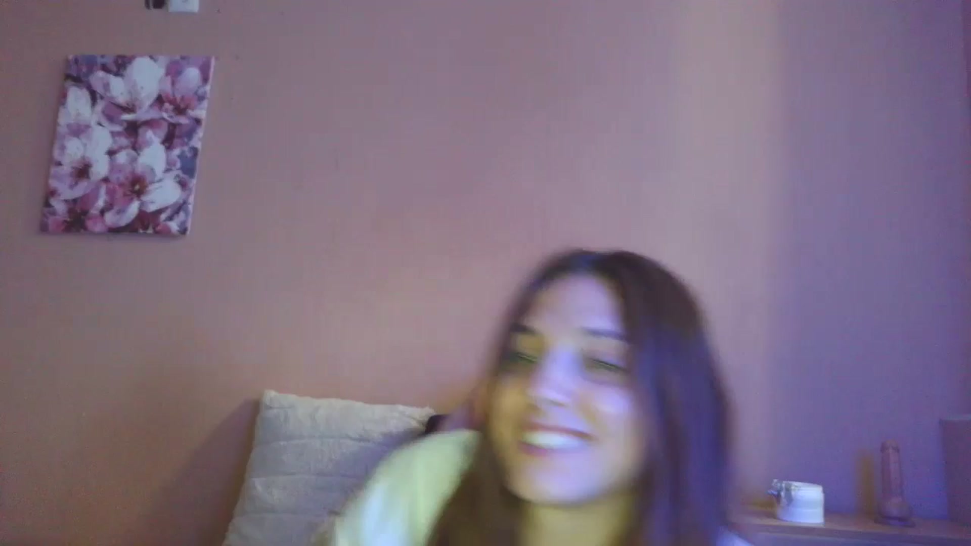 Gallery image thumbnail from HaleyReed's myfreecams stream on, 05/19/2025, 15:33 image 11 of 20
