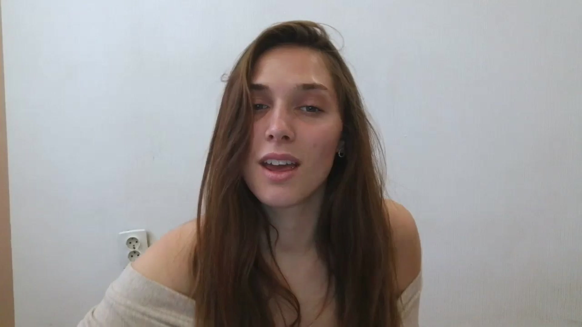 Gallery image thumbnail from HaleyReed's myfreecams stream on, 05/20/2025, 12:54 image 7 of 20