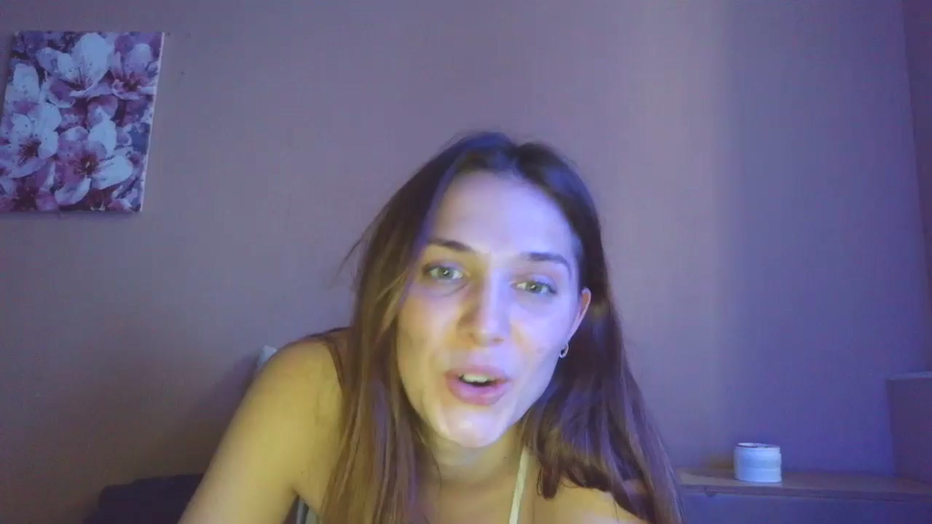 Gallery image thumbnail from HaleyReed's myfreecams stream on, 05/20/2025, 17:08 image 2 of 20