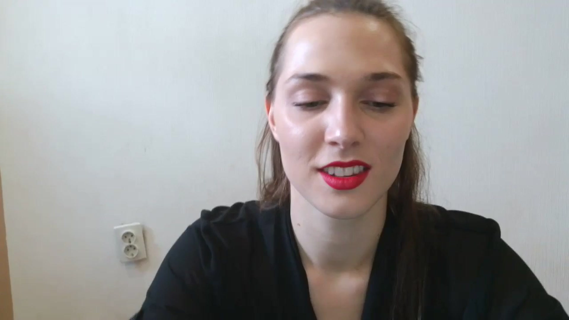 Gallery image thumbnail from HaleyReed's myfreecams stream on, 05/21/2025, 12:03 image 5 of 20