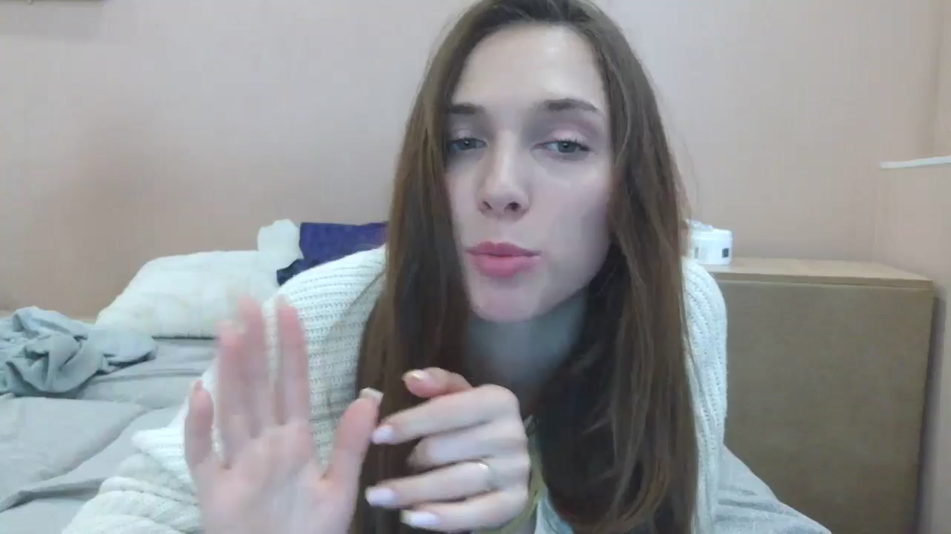 Gallery image thumbnail from HaleyReed's myfreecams stream on, 05/21/2025, 14:31 image 1 of 20
