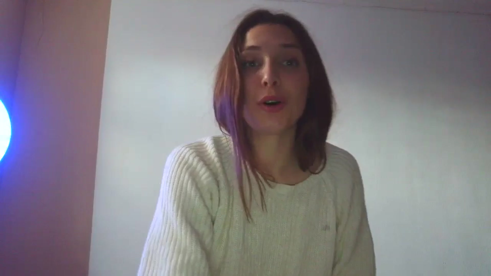 Gallery image thumbnail from HaleyReed's myfreecams stream on, 05/21/2025, 15:17 image 8 of 20