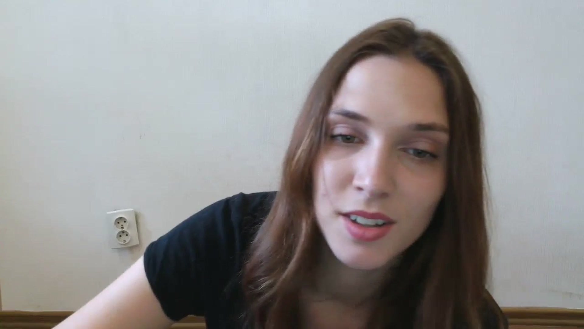 Gallery image thumbnail from HaleyReed's myfreecams stream on, 05/24/2025, 10:05 image 6 of 20