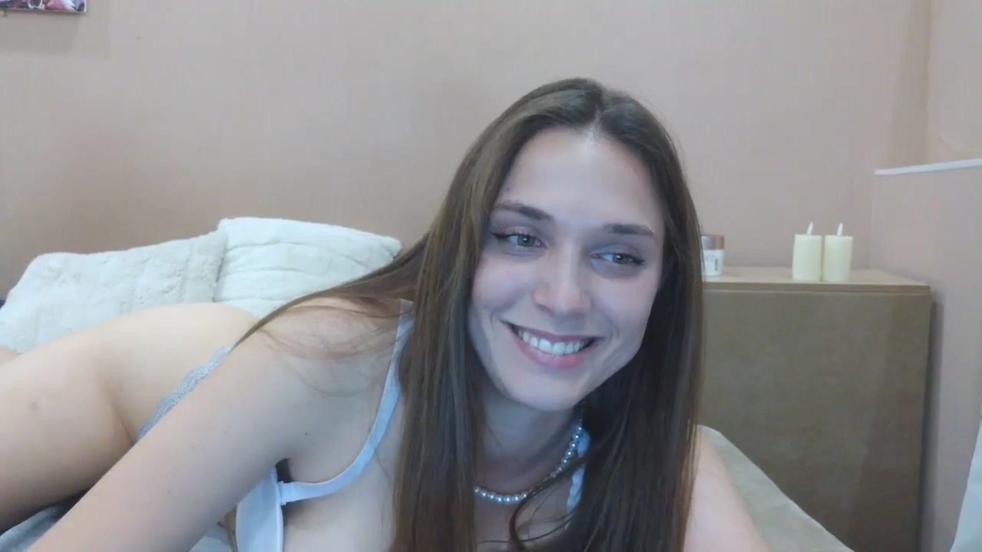 Gallery image thumbnail from HaleyReed's myfreecams stream on, 05/25/2025, 19:39 image 7 of 20