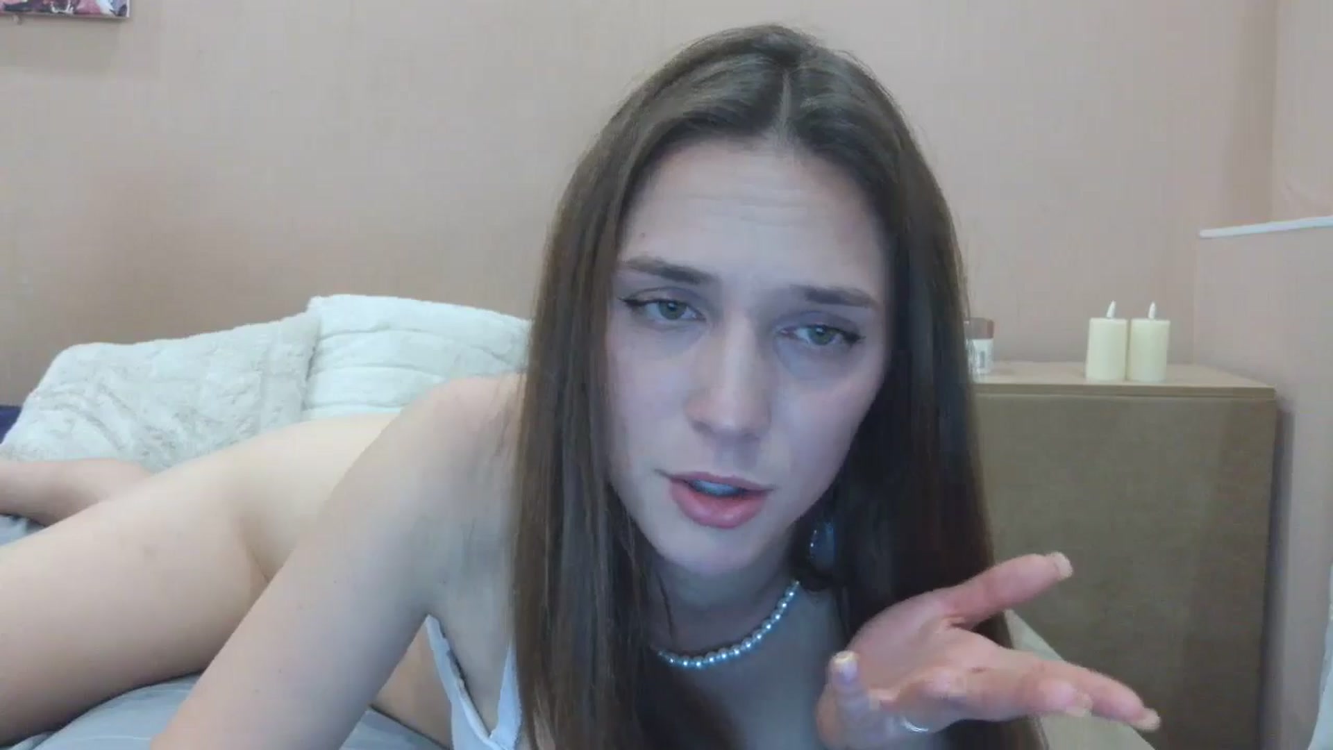 Gallery image thumbnail from HaleyReed's myfreecams stream on, 05/25/2025, 19:39 image 13 of 20
