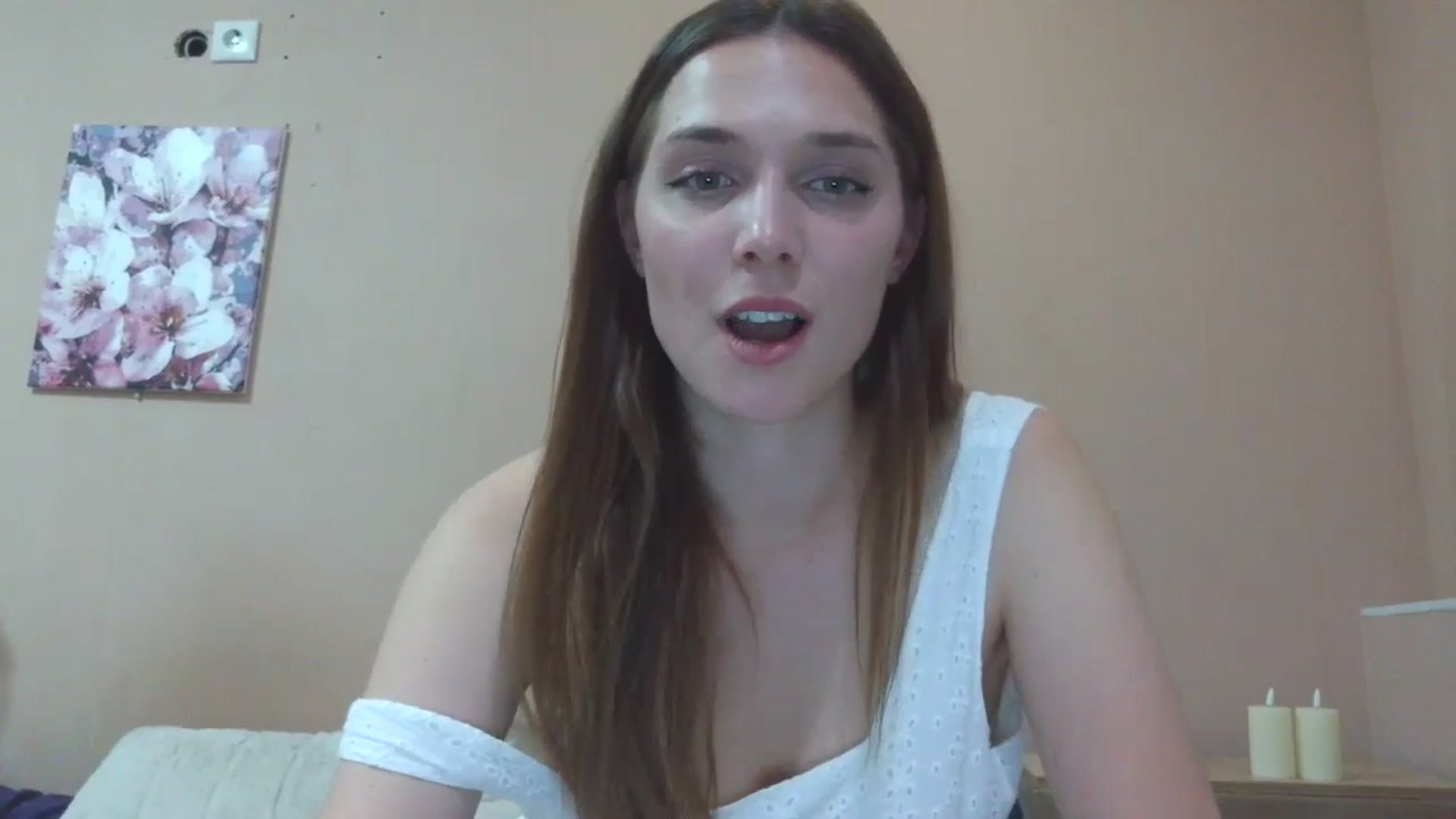 Gallery image thumbnail from HaleyReed's myfreecams stream on, 05/25/2025, 21:29 image 5 of 20