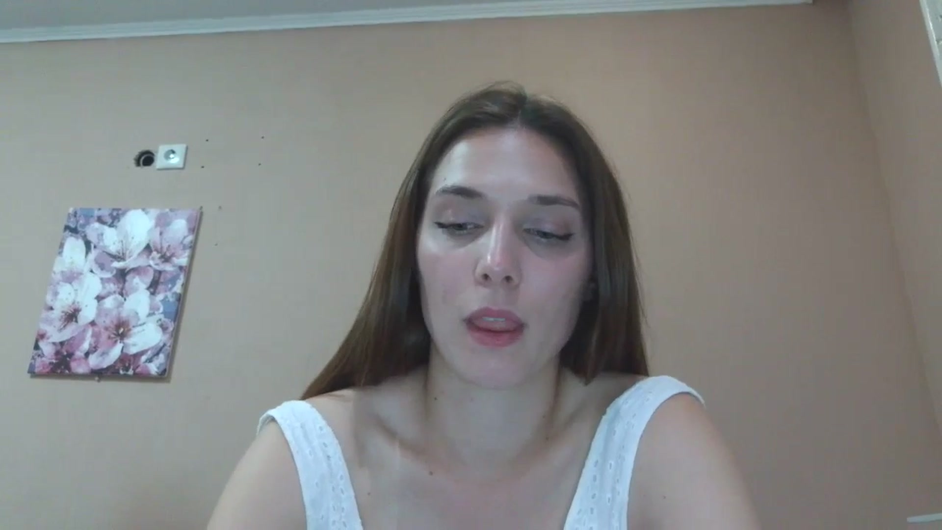 Gallery image thumbnail from HaleyReed's myfreecams stream on, 05/25/2025, 22:15 image 19 of 20