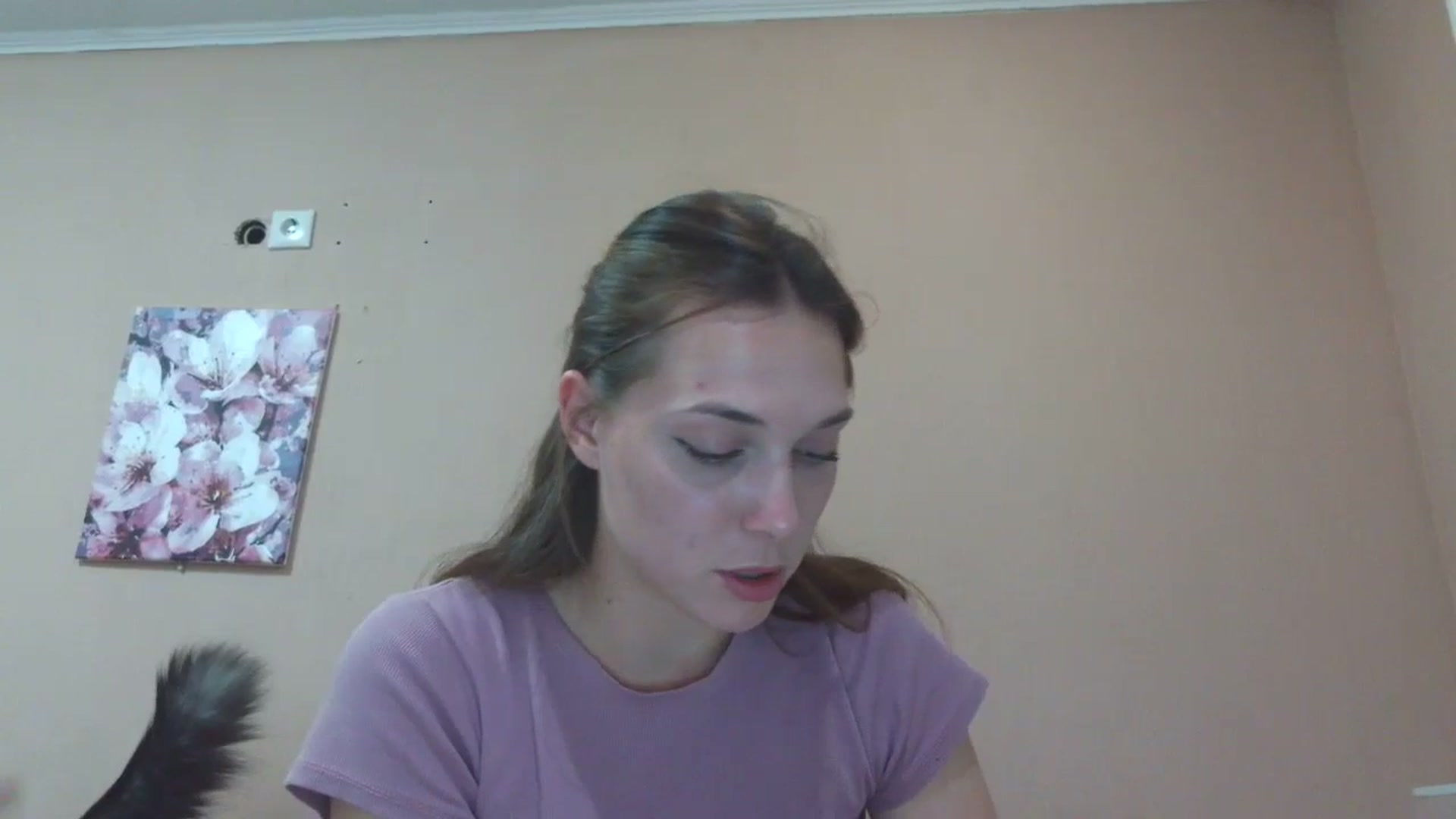 Gallery image thumbnail from HaleyReed's myfreecams stream on, 05/26/2025, 24:26 image 8 of 20