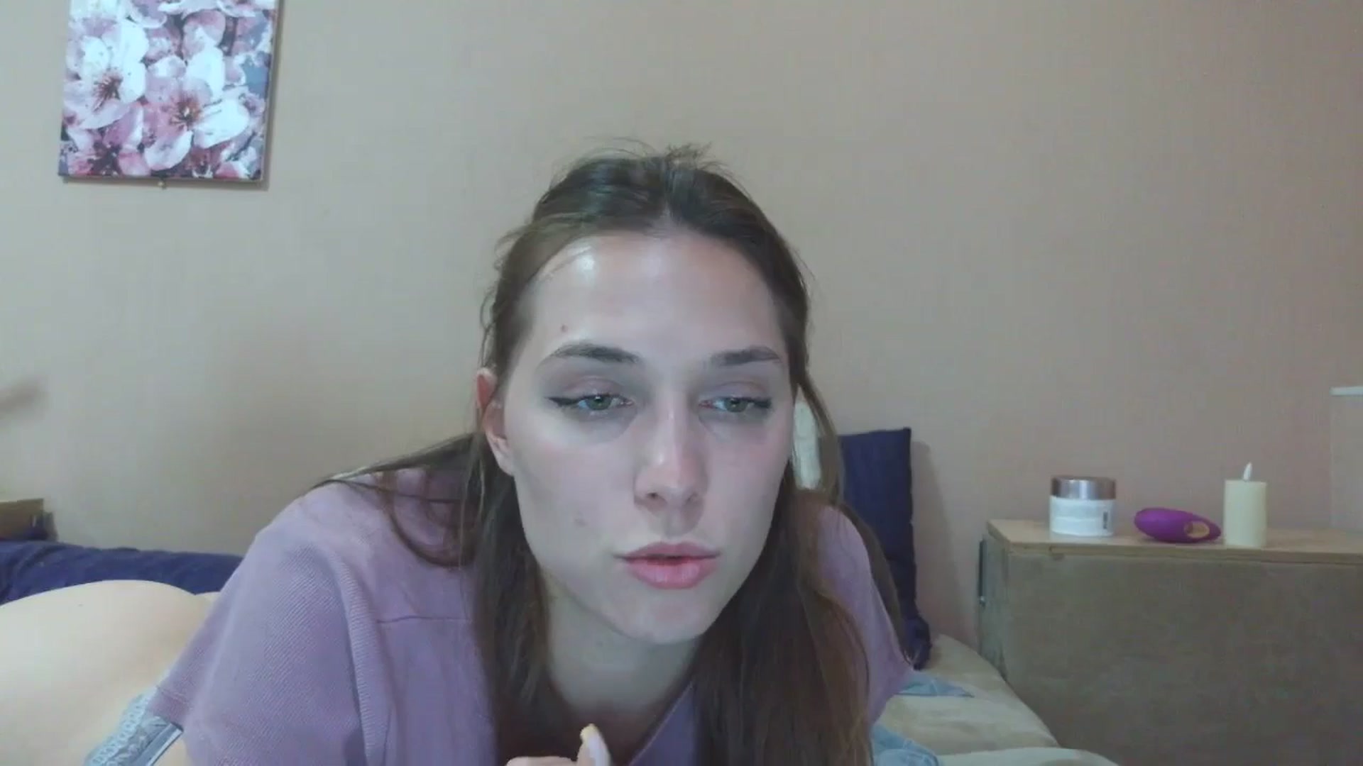 Gallery image thumbnail from HaleyReed's myfreecams stream on, 05/26/2025, 24:26 image 3 of 20