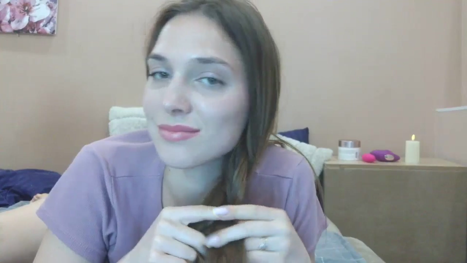 Gallery image thumbnail from HaleyReed's myfreecams stream on, 05/26/2025, 17:48 image 19 of 20