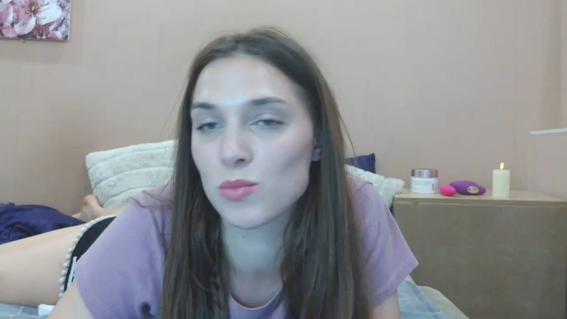 Gallery image thumbnail from HaleyReed's myfreecams stream on, 05/26/2025, 17:48 image 9 of 20