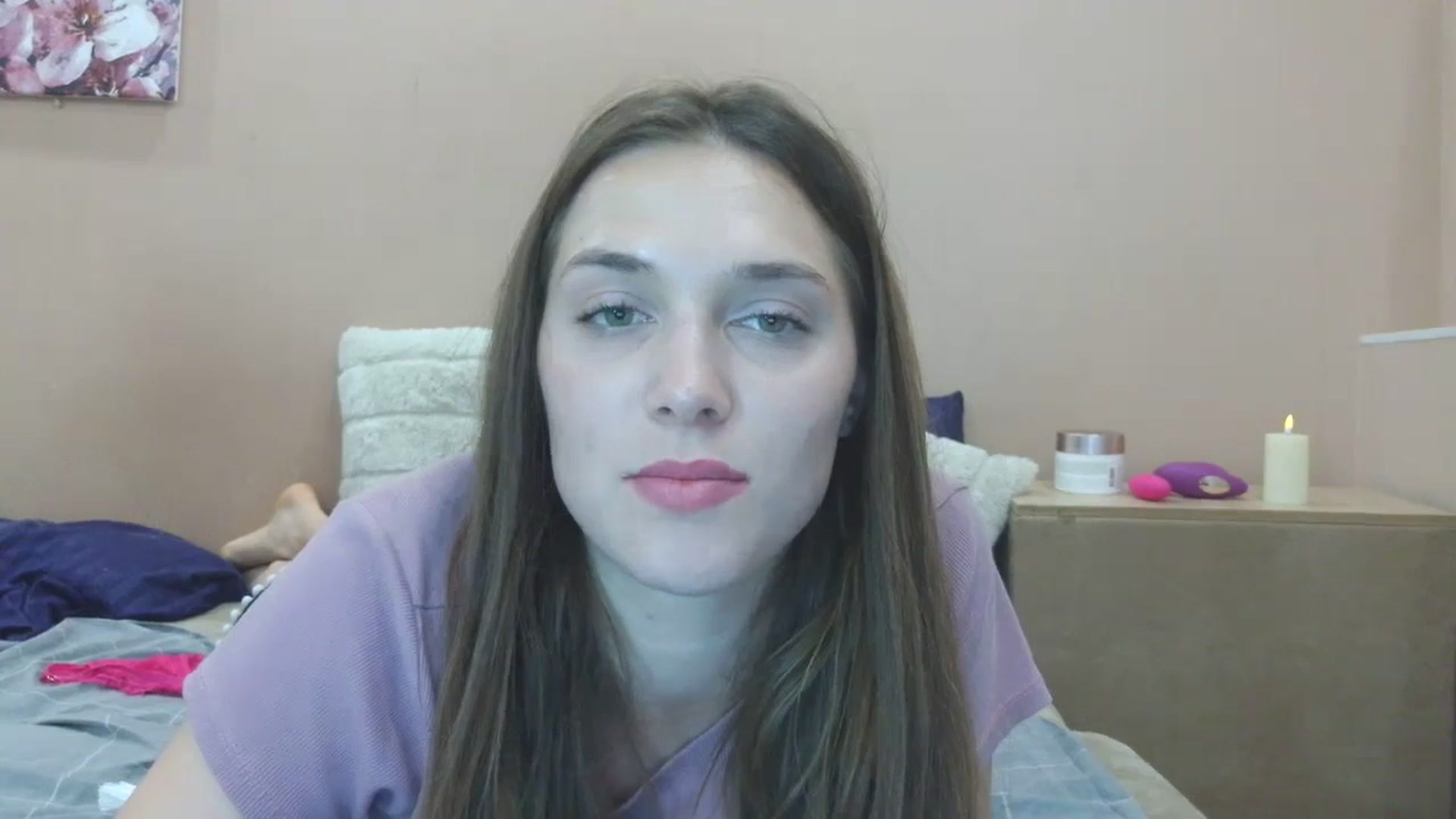 Gallery image thumbnail from HaleyReed's myfreecams stream on, 05/26/2025, 17:48 image 14 of 20