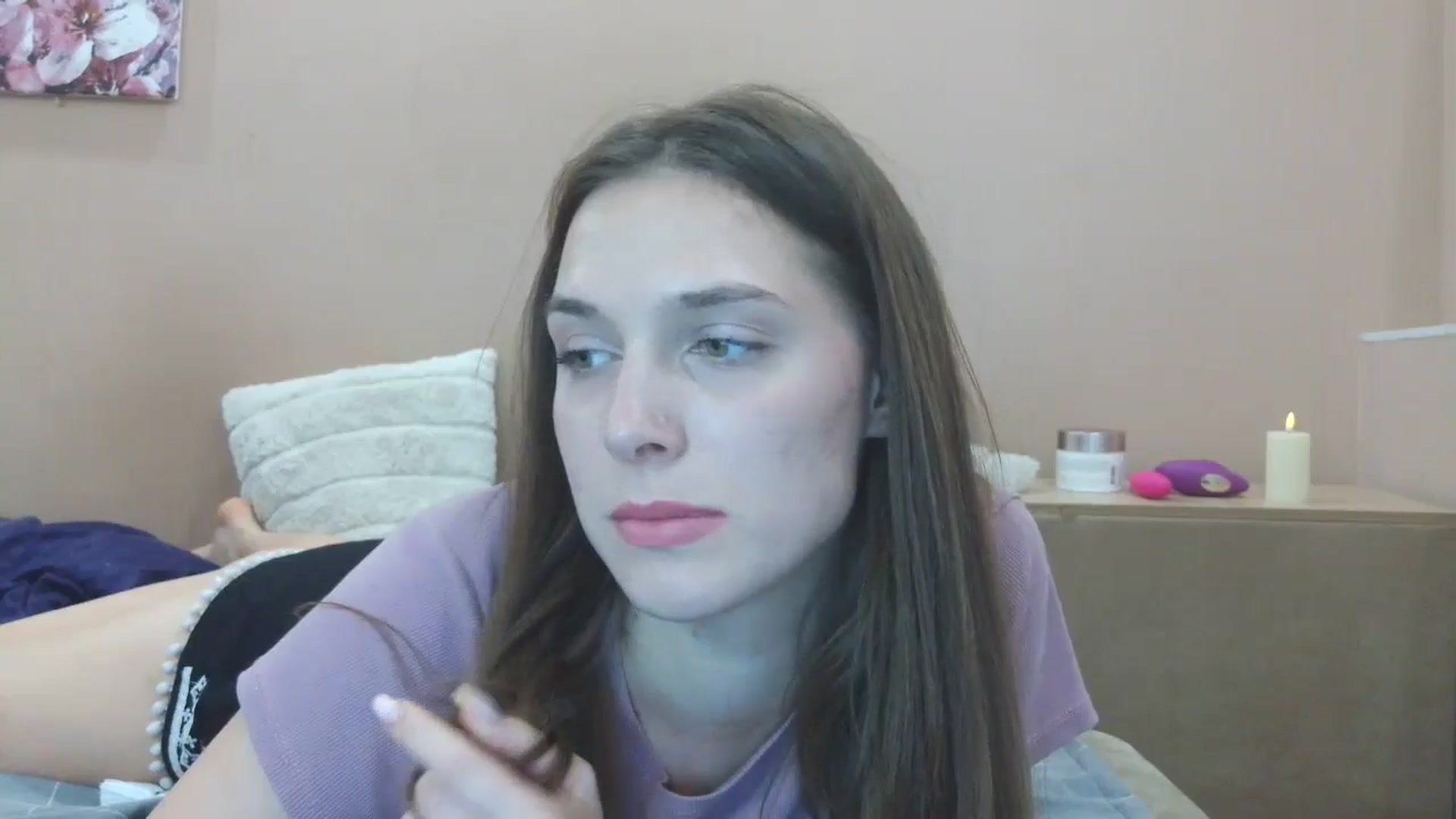 Gallery image thumbnail from HaleyReed's myfreecams stream on, 05/26/2025, 17:48 image 10 of 20
