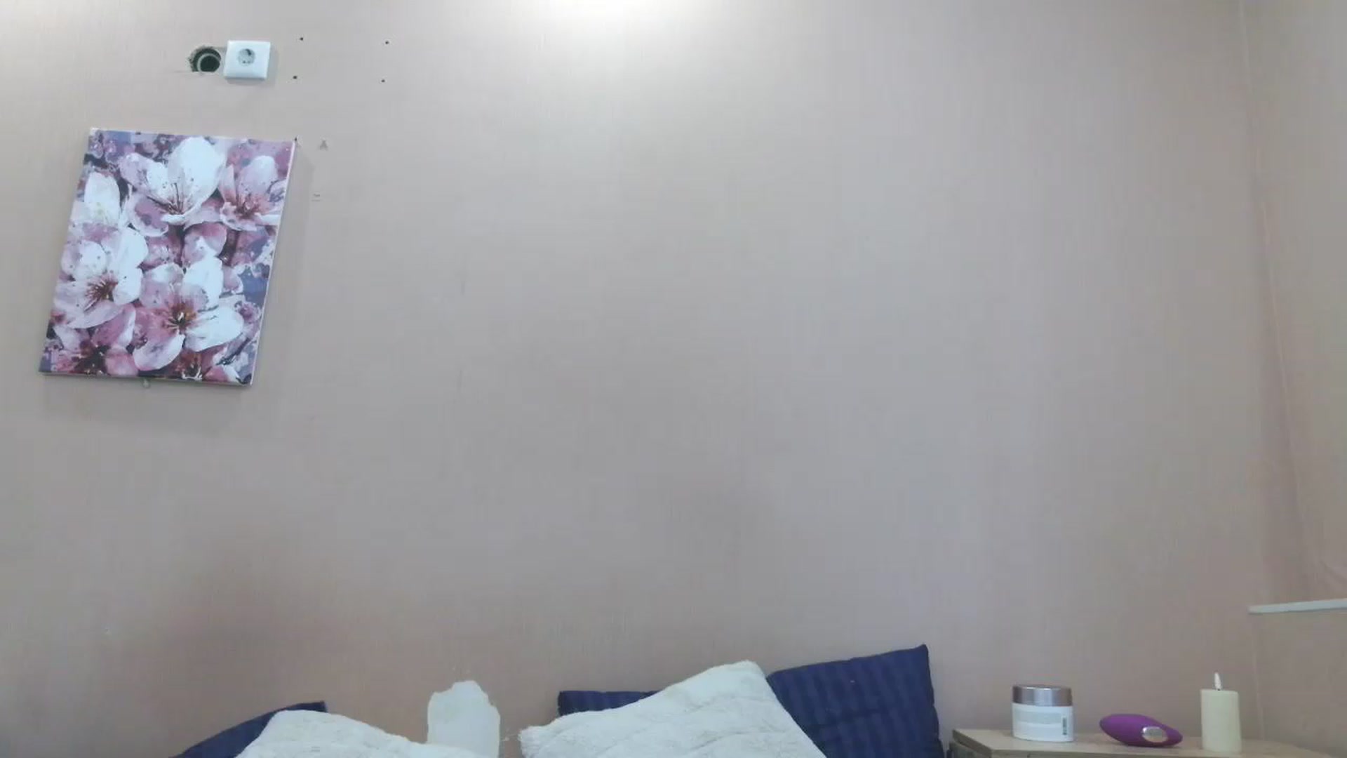 Gallery image thumbnail from HaleyReed's myfreecams stream on, 05/27/2025, 13:16 image 6 of 20