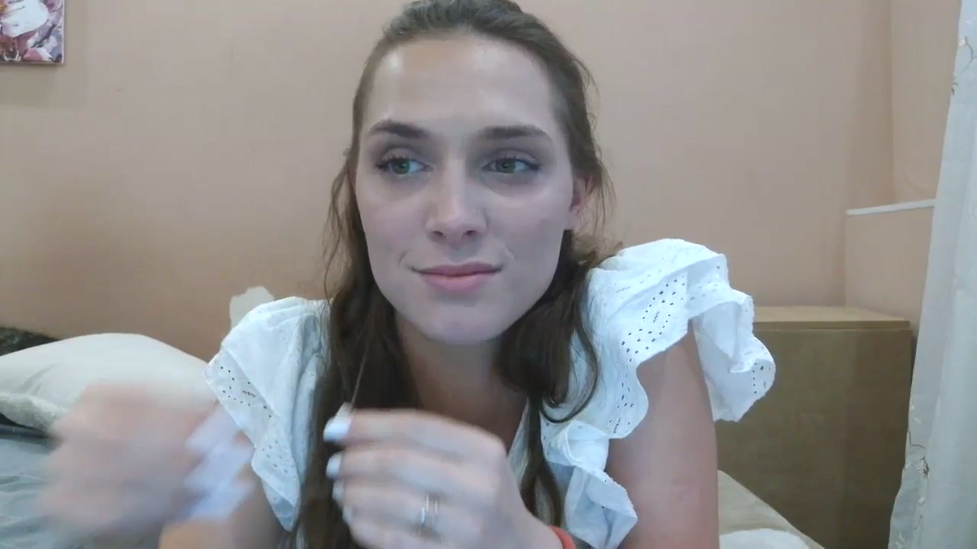 Gallery image thumbnail from HaleyReed's myfreecams stream on, 05/31/2025, 17:01 image 16 of 20