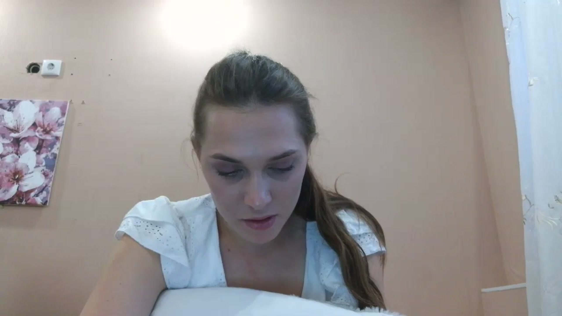 Gallery image thumbnail from HaleyReed's myfreecams stream on, 05/31/2025, 17:01 image 6 of 20