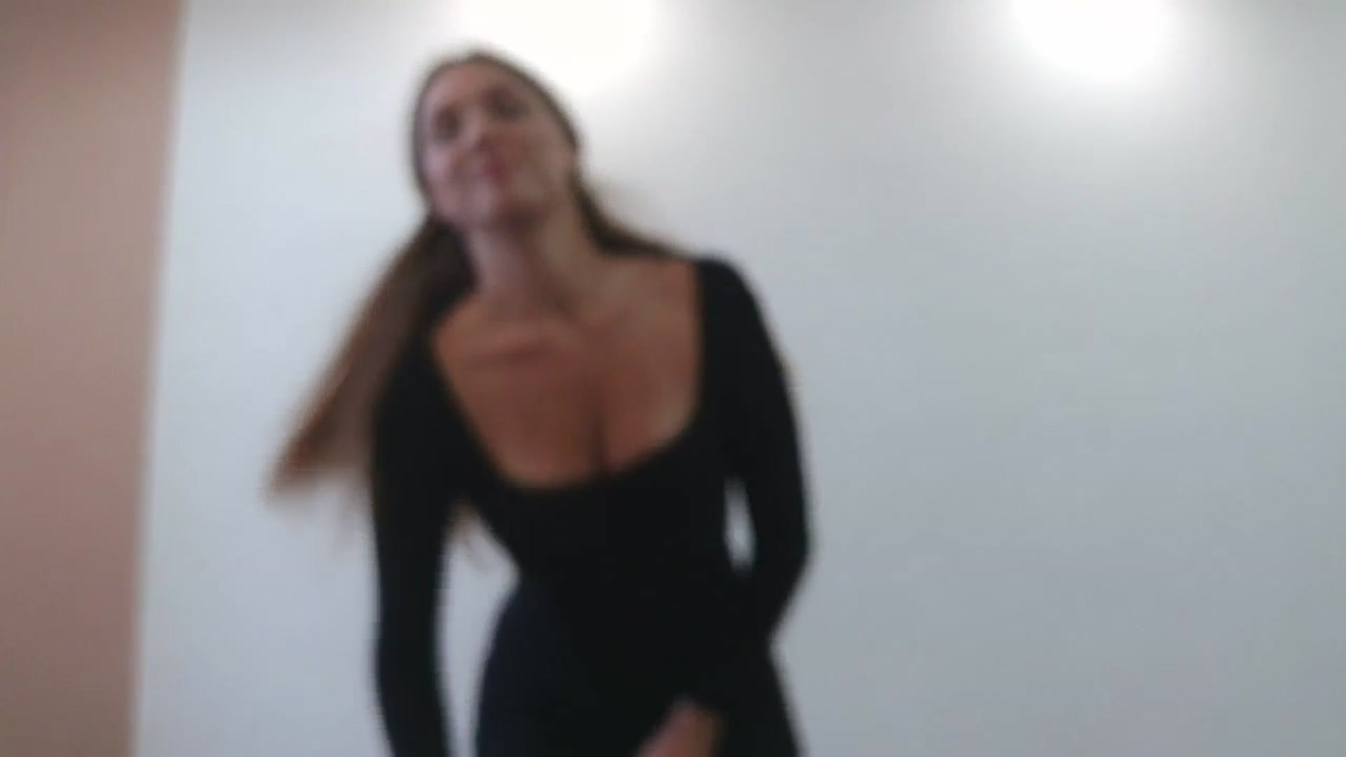 Gallery image thumbnail from HaleyReed's myfreecams stream on, 06/15/2025, 11:55 image 8 of 20