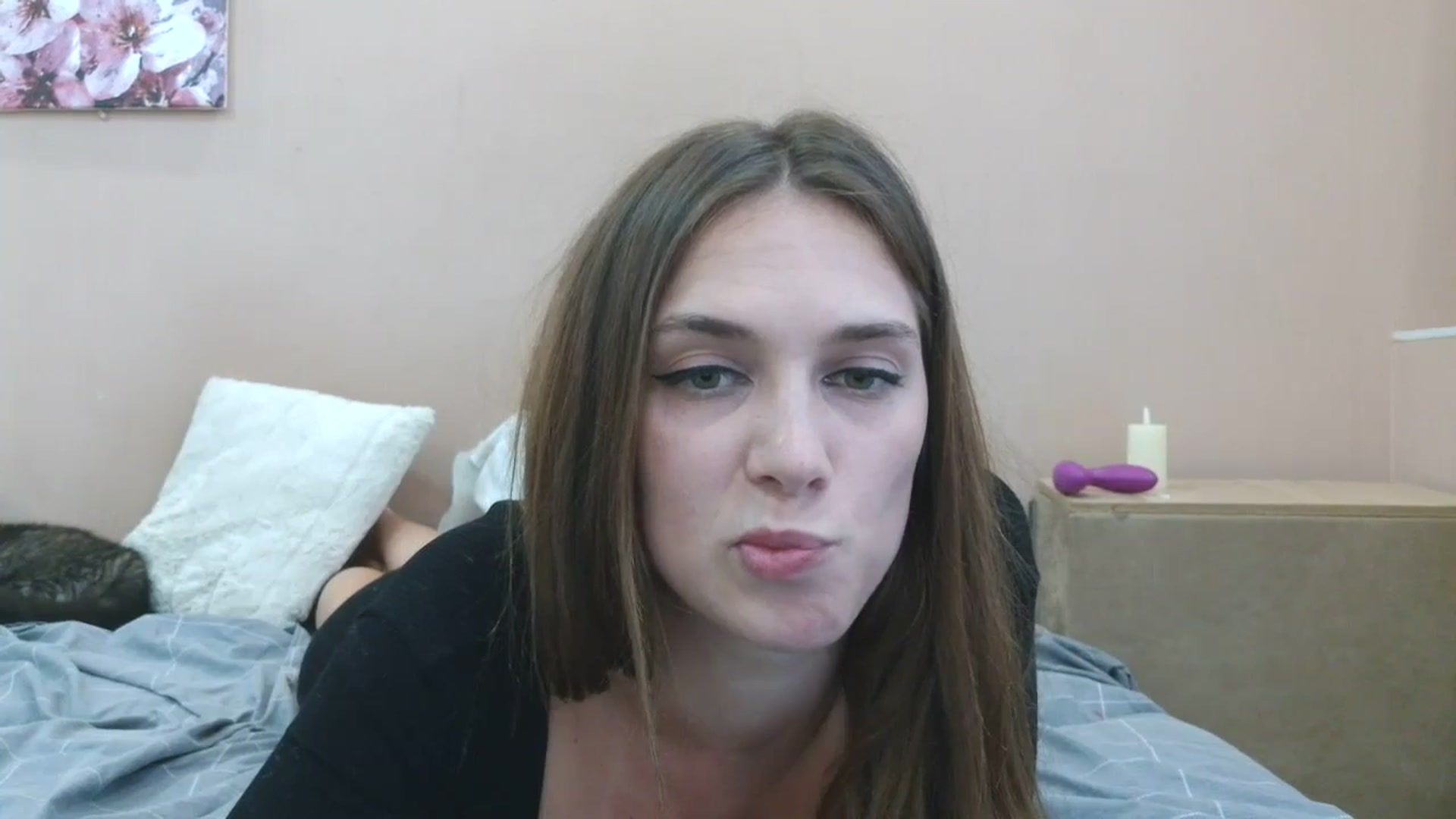 Gallery image thumbnail from HaleyReed's myfreecams stream on, 06/15/2025, 13:53 image 6 of 20