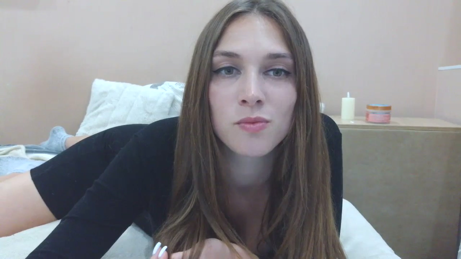 Gallery image thumbnail from HaleyReed's myfreecams stream on, 06/15/2025, 16:41 image 14 of 20