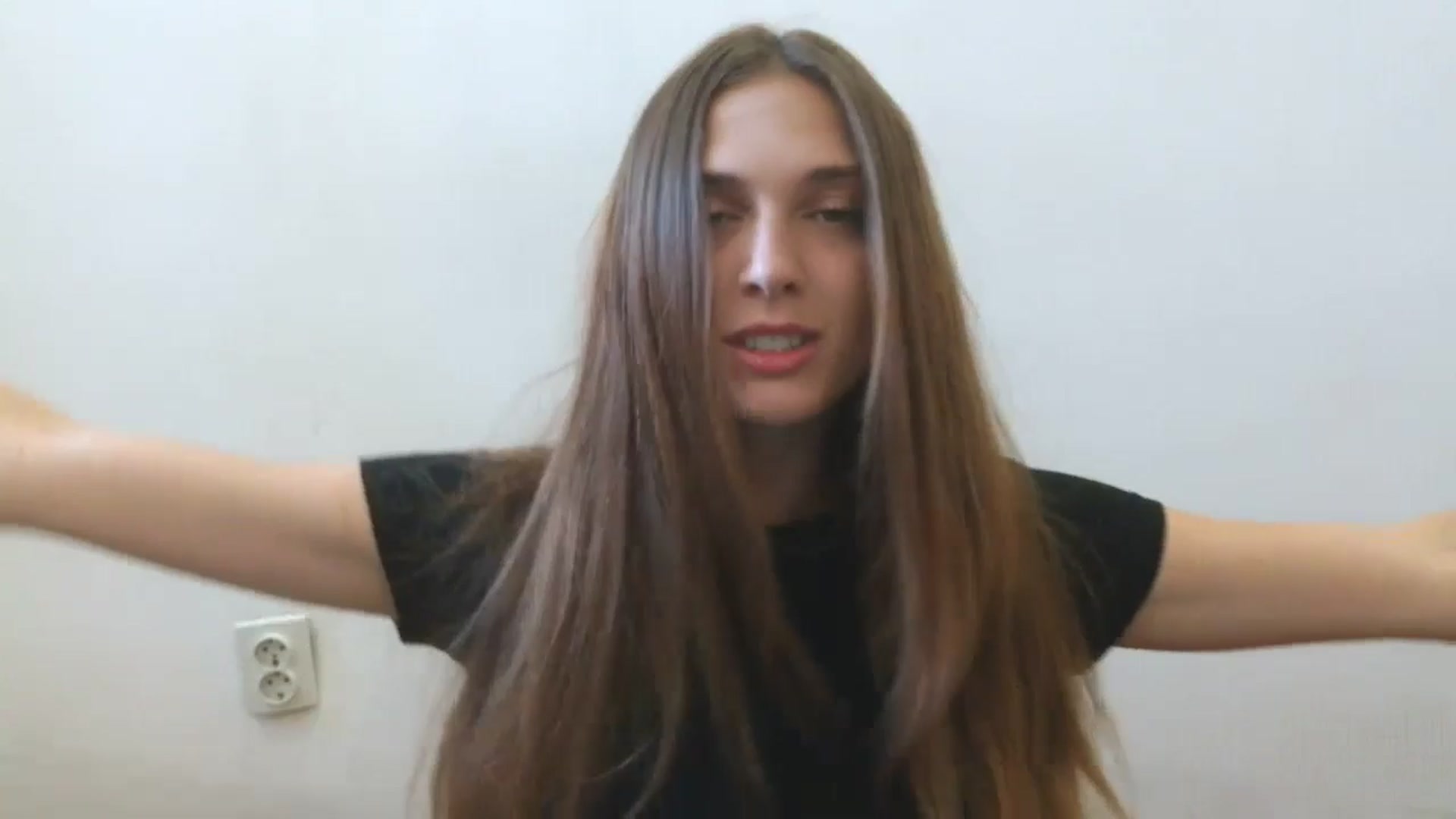 Gallery image thumbnail from HaleyReed's myfreecams stream on, 06/16/2025, 12:30 image 4 of 20