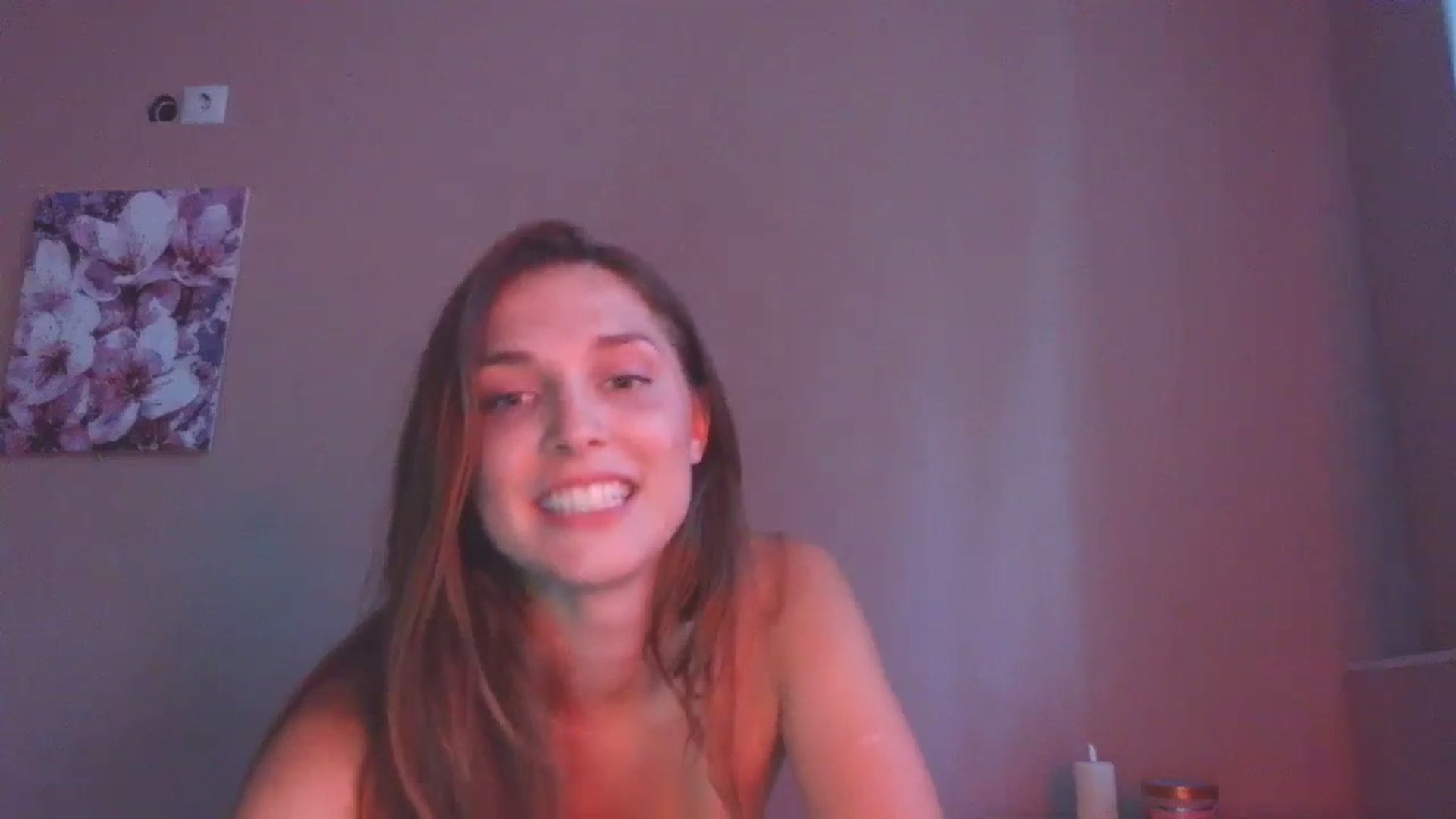Gallery image thumbnail from HaleyReed's myfreecams stream on, 06/16/2025, 17:21 image 14 of 20
