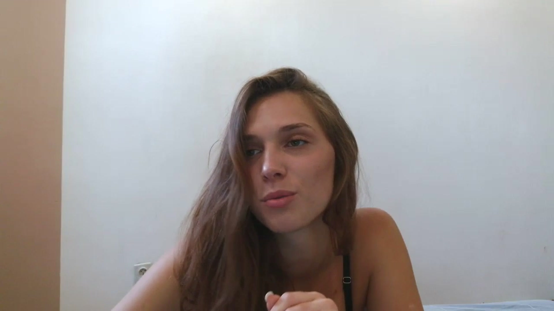 Gallery image thumbnail from HaleyReed's myfreecams stream on, 06/19/2025, 08:11 image 10 of 20