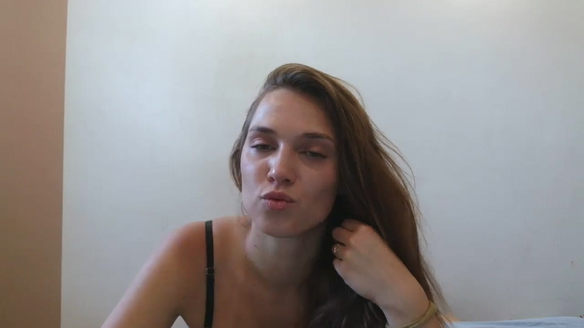 Gallery image thumbnail from HaleyReed's myfreecams stream on, 06/19/2025, 08:11 image 11 of 20