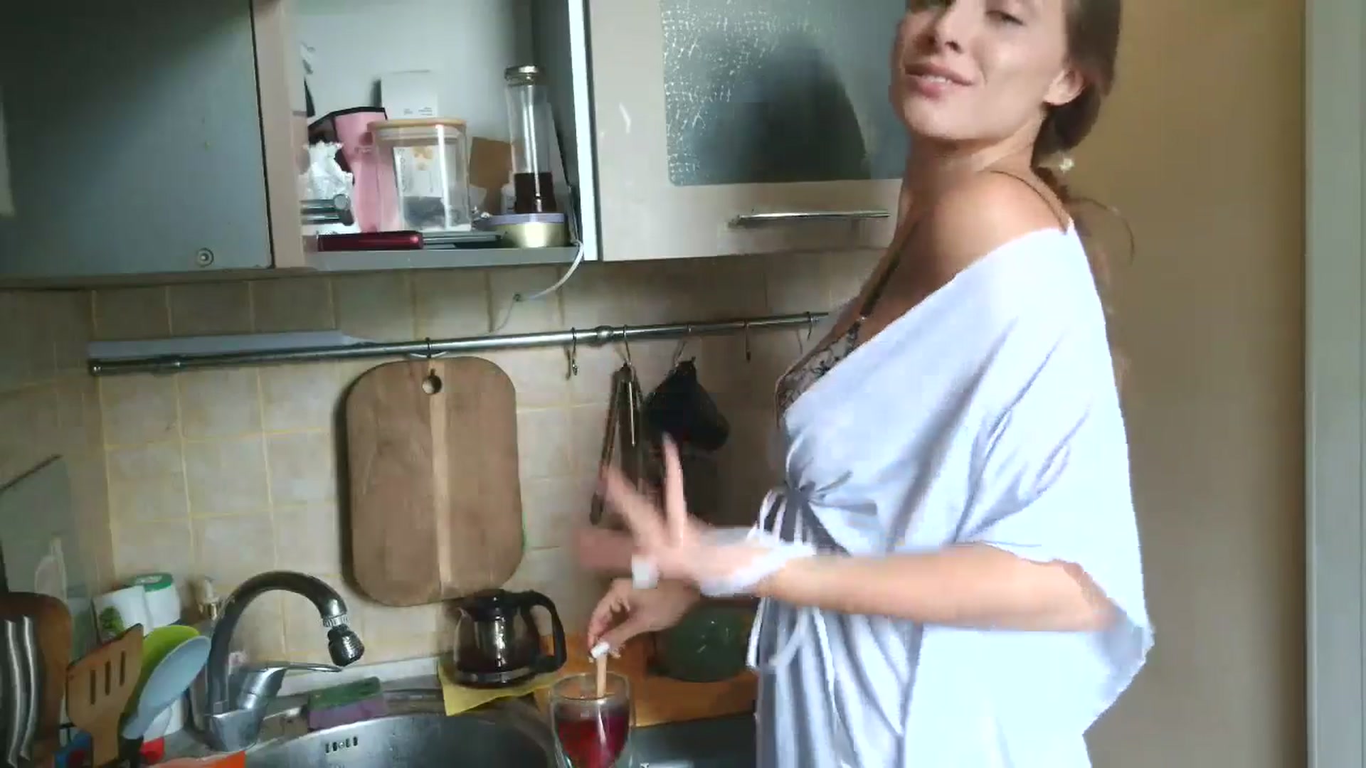 Gallery image thumbnail from HaleyReed's myfreecams stream on, 06/19/2025, 09:15 image 17 of 20