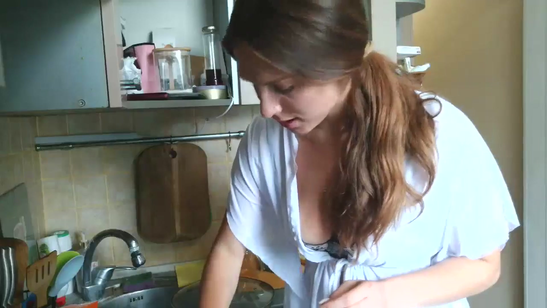 Gallery image thumbnail from HaleyReed's myfreecams stream on, 06/19/2025, 09:15 image 15 of 20