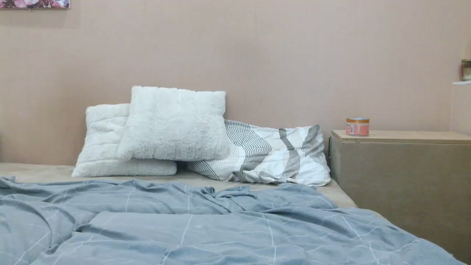 Gallery image thumbnail from HaleyReed's myfreecams stream on, 06/22/2025, 13:57 image 19 of 20